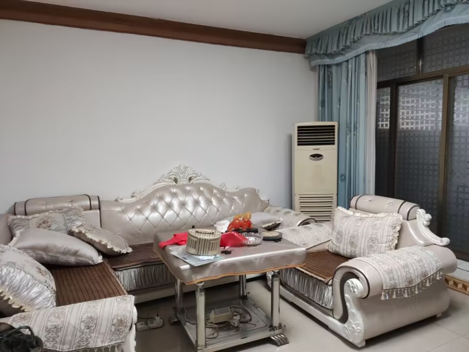 煤气公司家属楼 3室2厅1卫 1150.0元/月 煤气公司家属楼 3室2厅1卫 1150.0元/月户型图