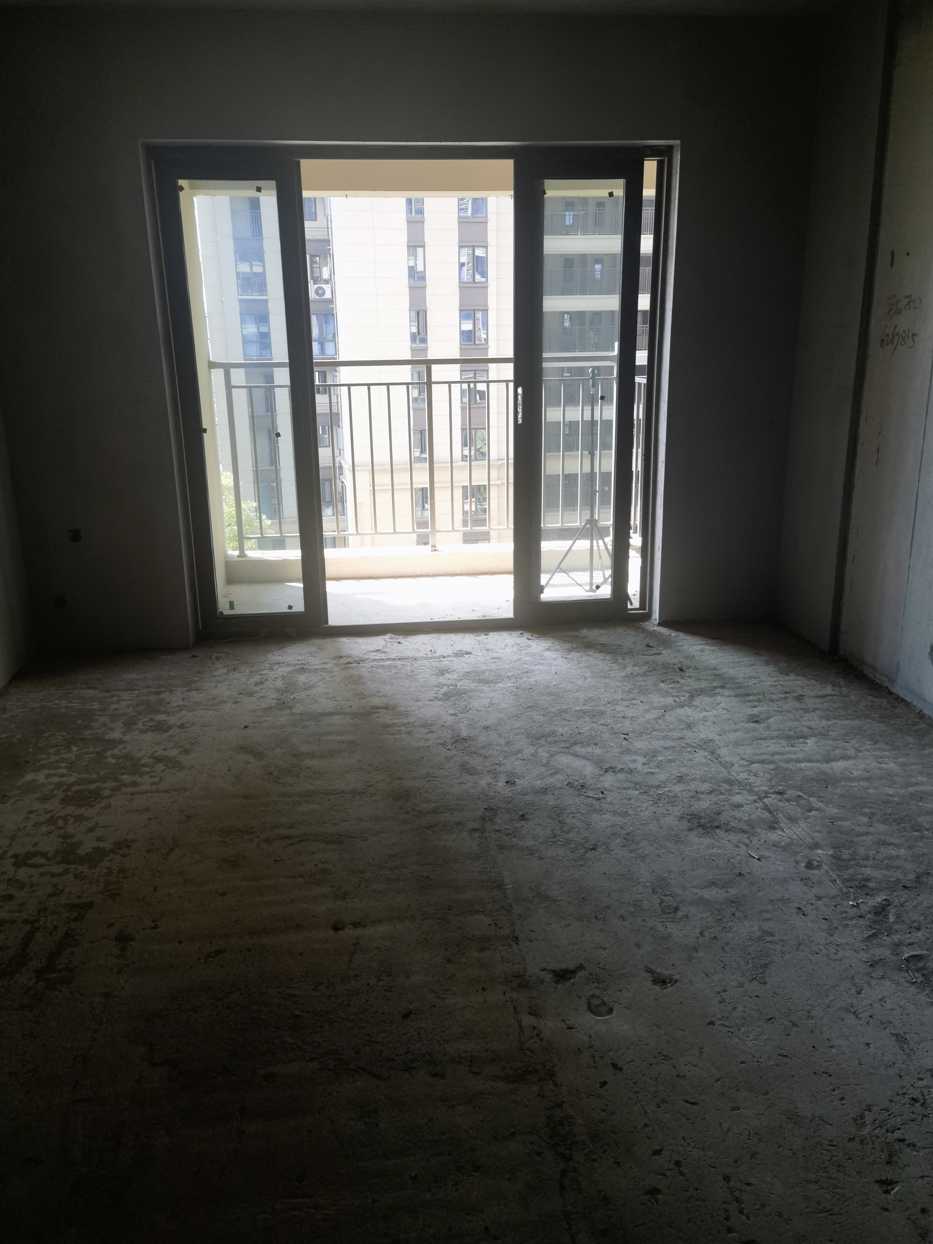 中梁湾田御江府  3室2厅2卫    48.8万客厅