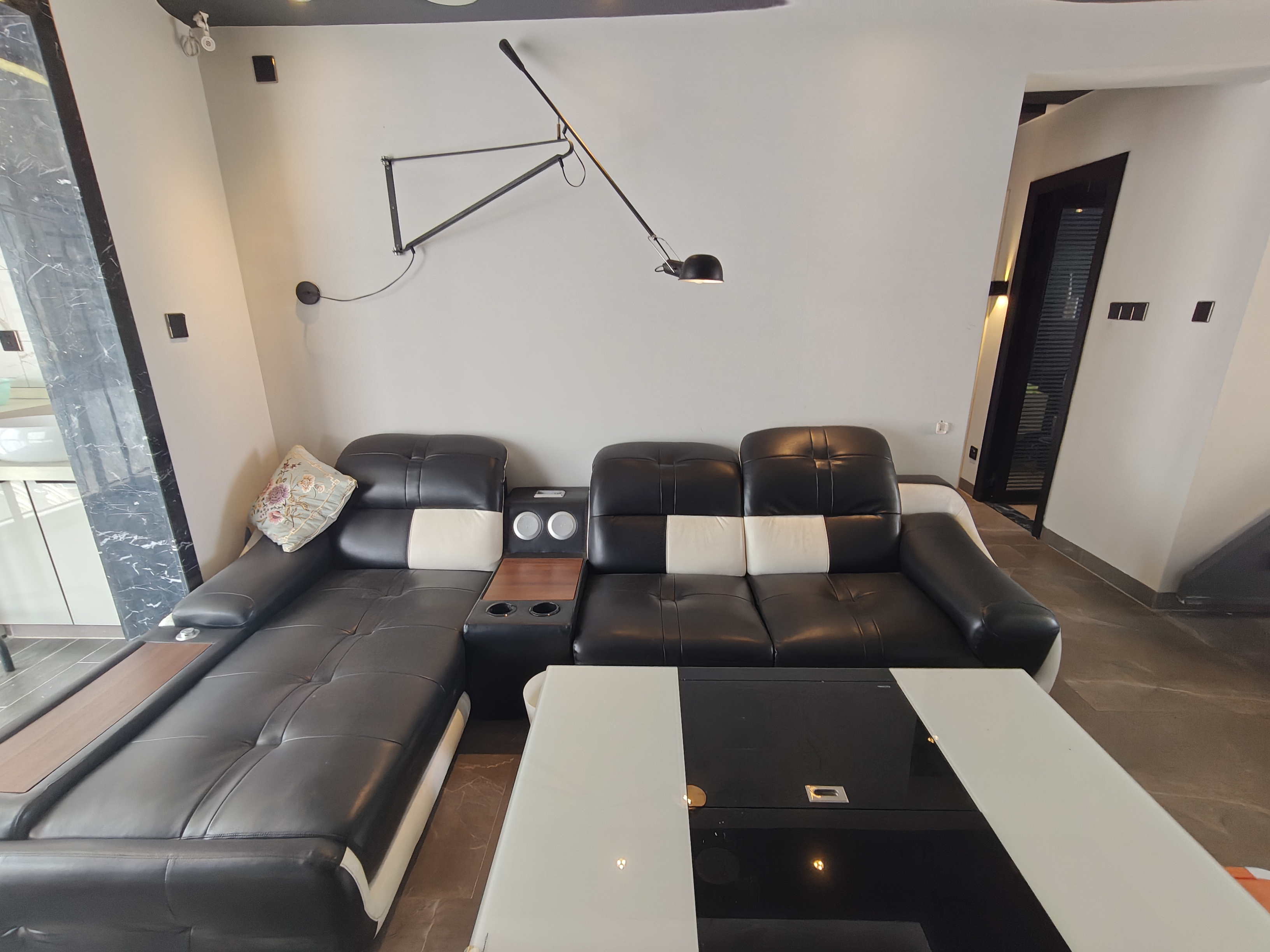 万达广场骏豪仕家(万达公馆) 3室2厅2卫 2700.0元/月 万达广场骏豪仕家(万达公馆) 3室2厅2卫 2700.0元/月室内图