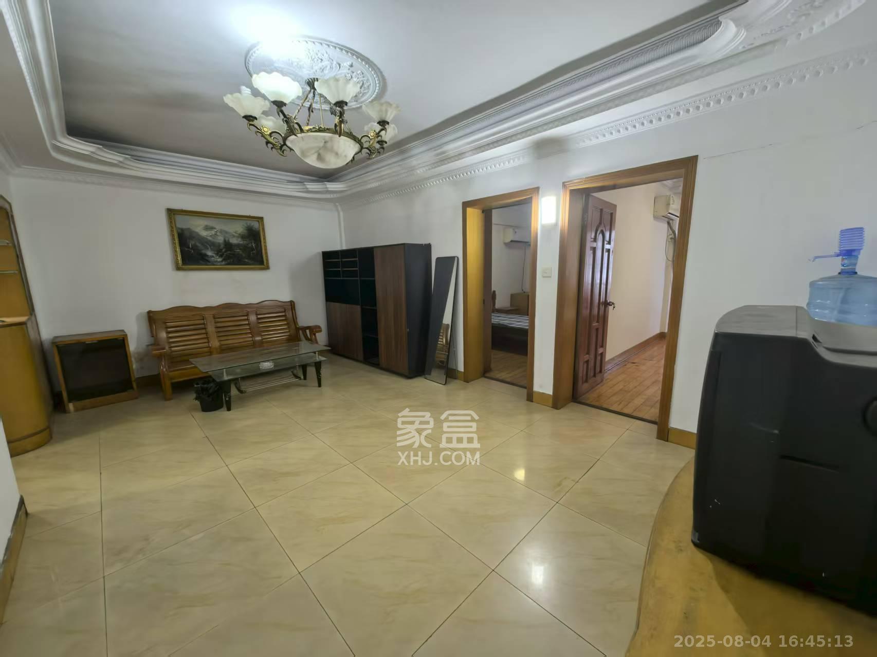 通泰街商居楼 3室2厅1卫 2400.0元/月 通泰街商居楼 3室2厅1卫 2400.0元/月室内图