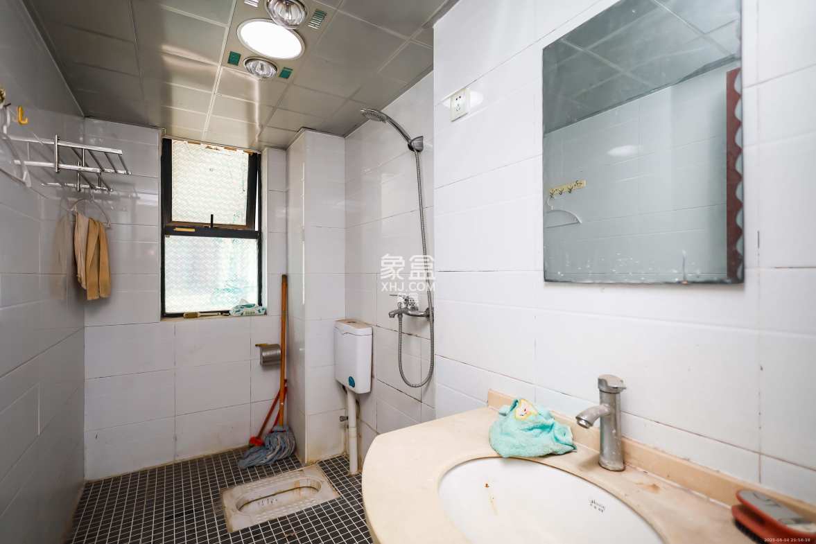 莱茵城 3室2厅1卫 1800.0元/月 莱茵城 3室2厅1卫 1800.0元/月室内图