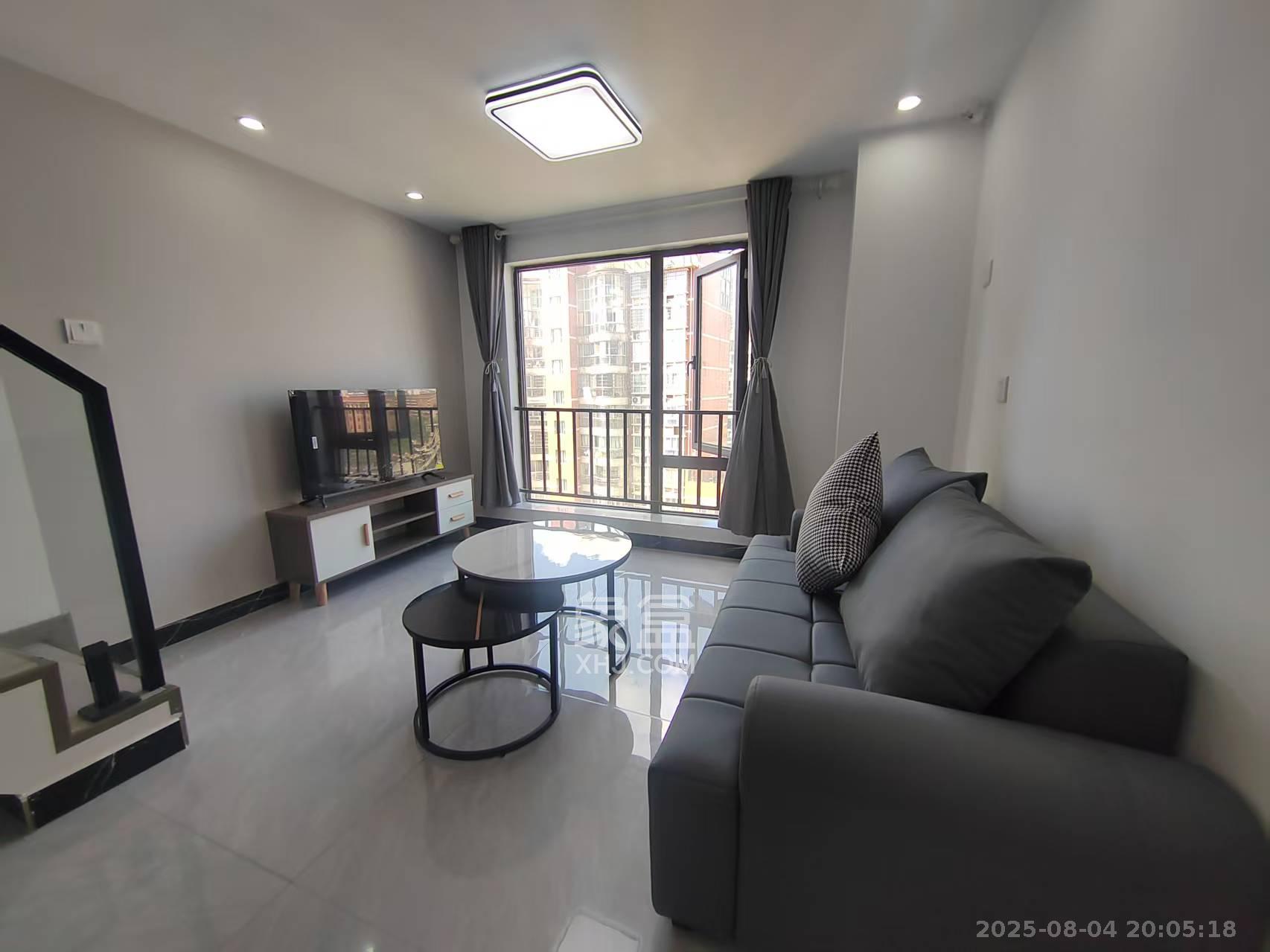 卓越江岸  1室1厅1卫    2500.0元/月室内图