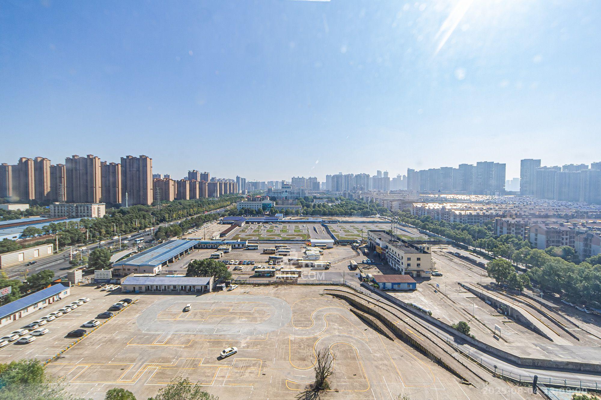 恒大御景半岛锦绣苑  3室2厅1卫    2700.0元/月室内图