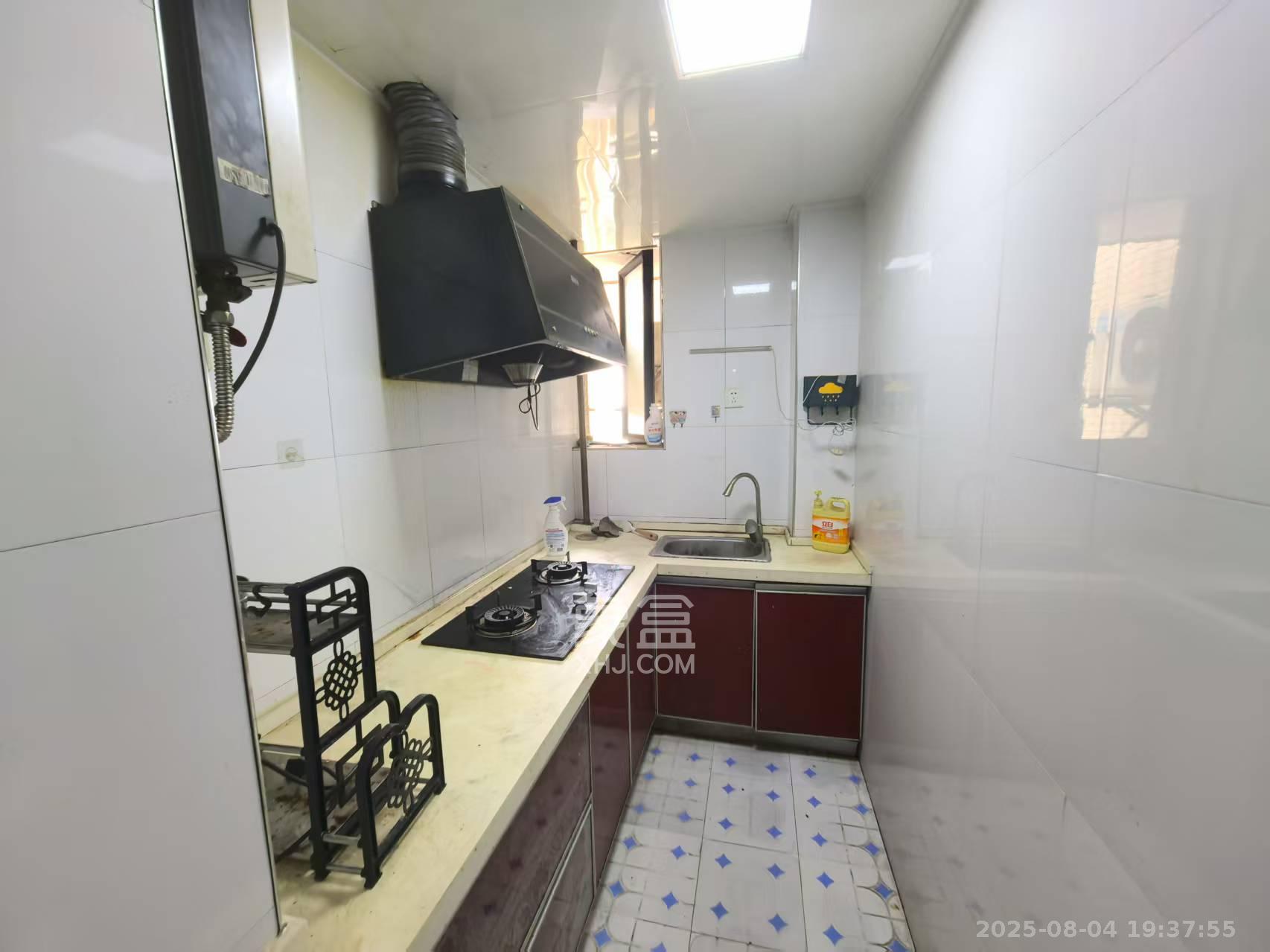 加加大街(华景苑) 1室1厅1卫 1400.0元/月 加加大街(华景苑) 1室1厅1卫 1400.0元/月室内图