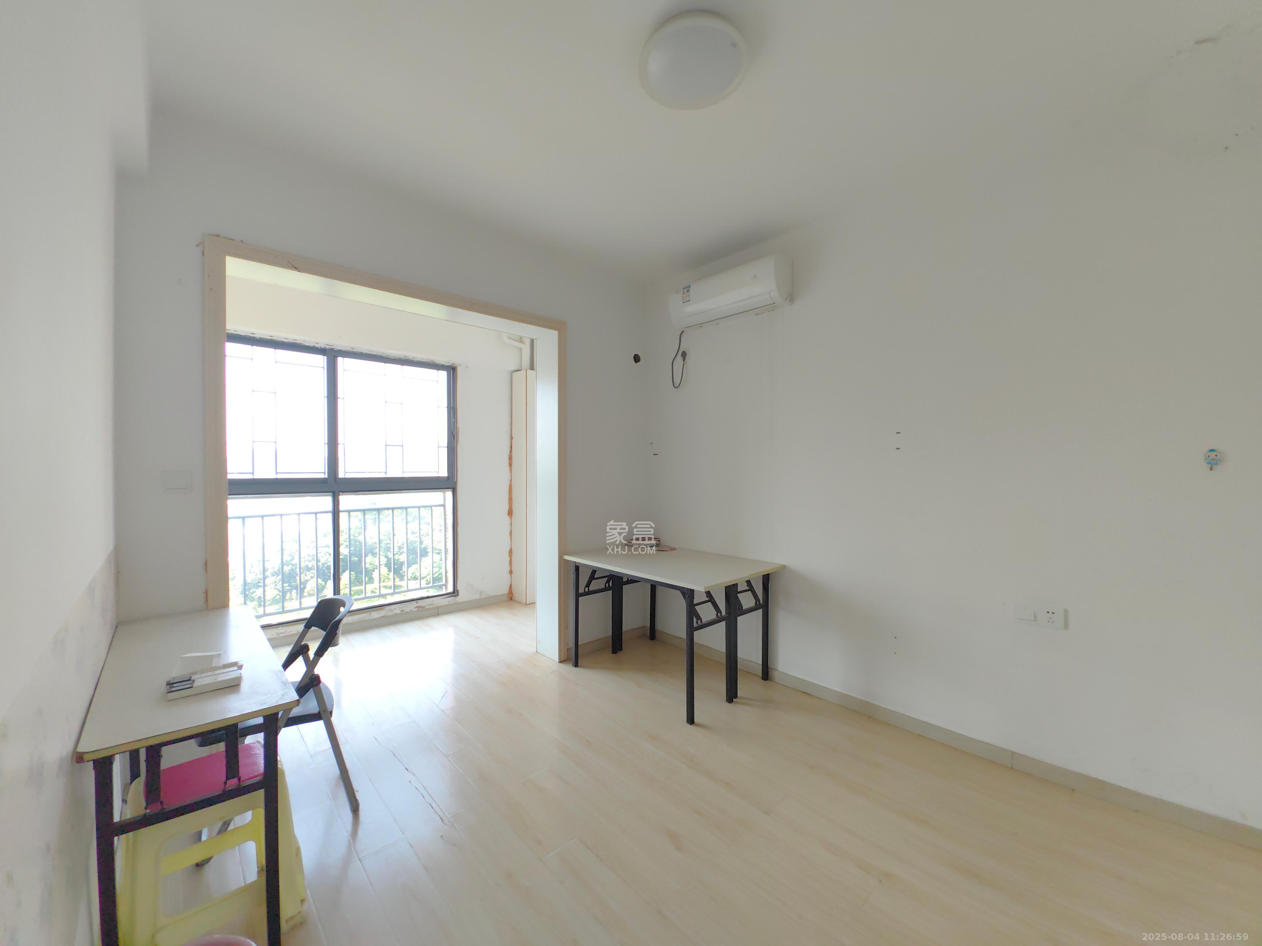 三一街区  1室2厅1卫   1600.00元/月室内图
