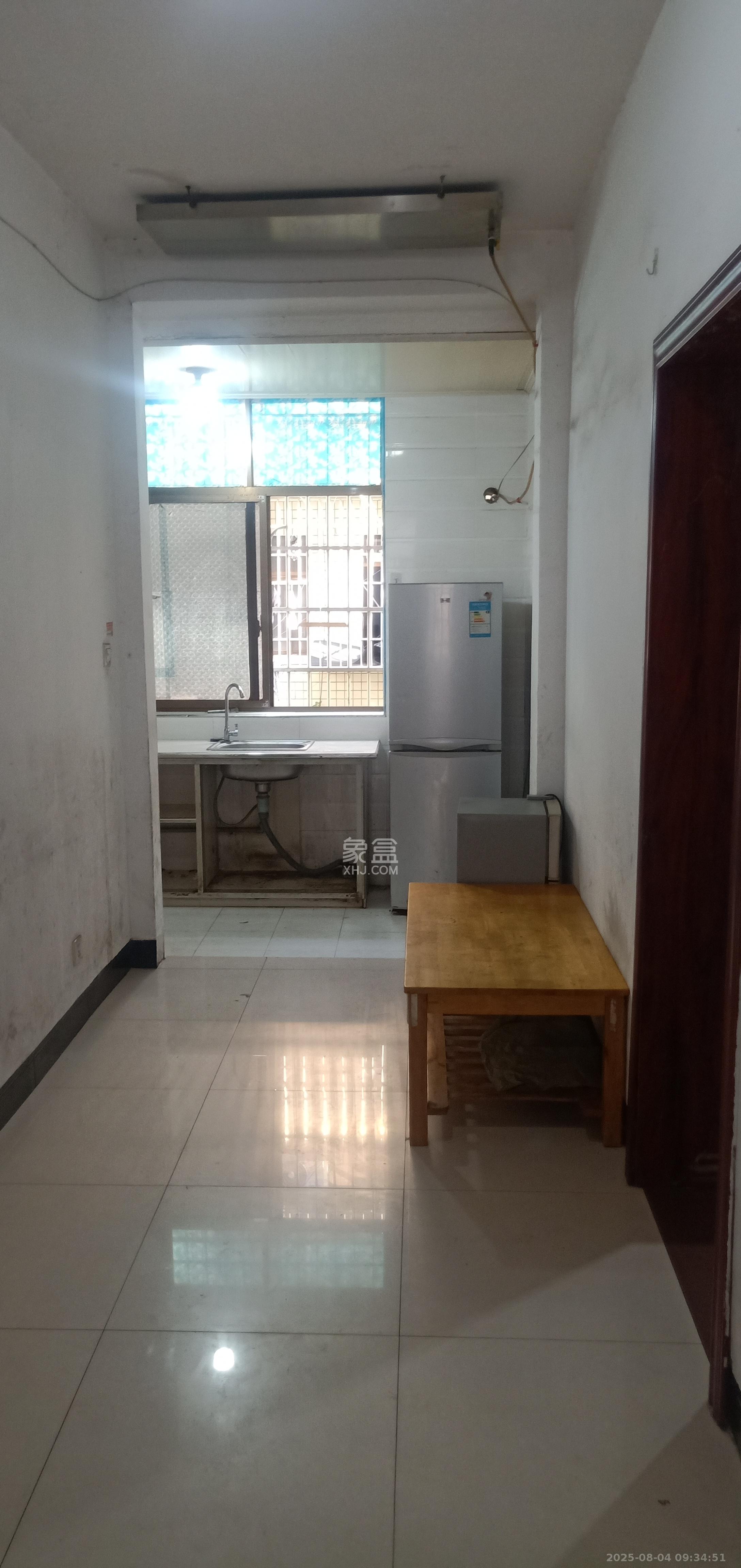 泉塘小区  2室1厅1卫    1250.0元/月 泉塘小区  2室1厅1卫    1250.0元/月室内图