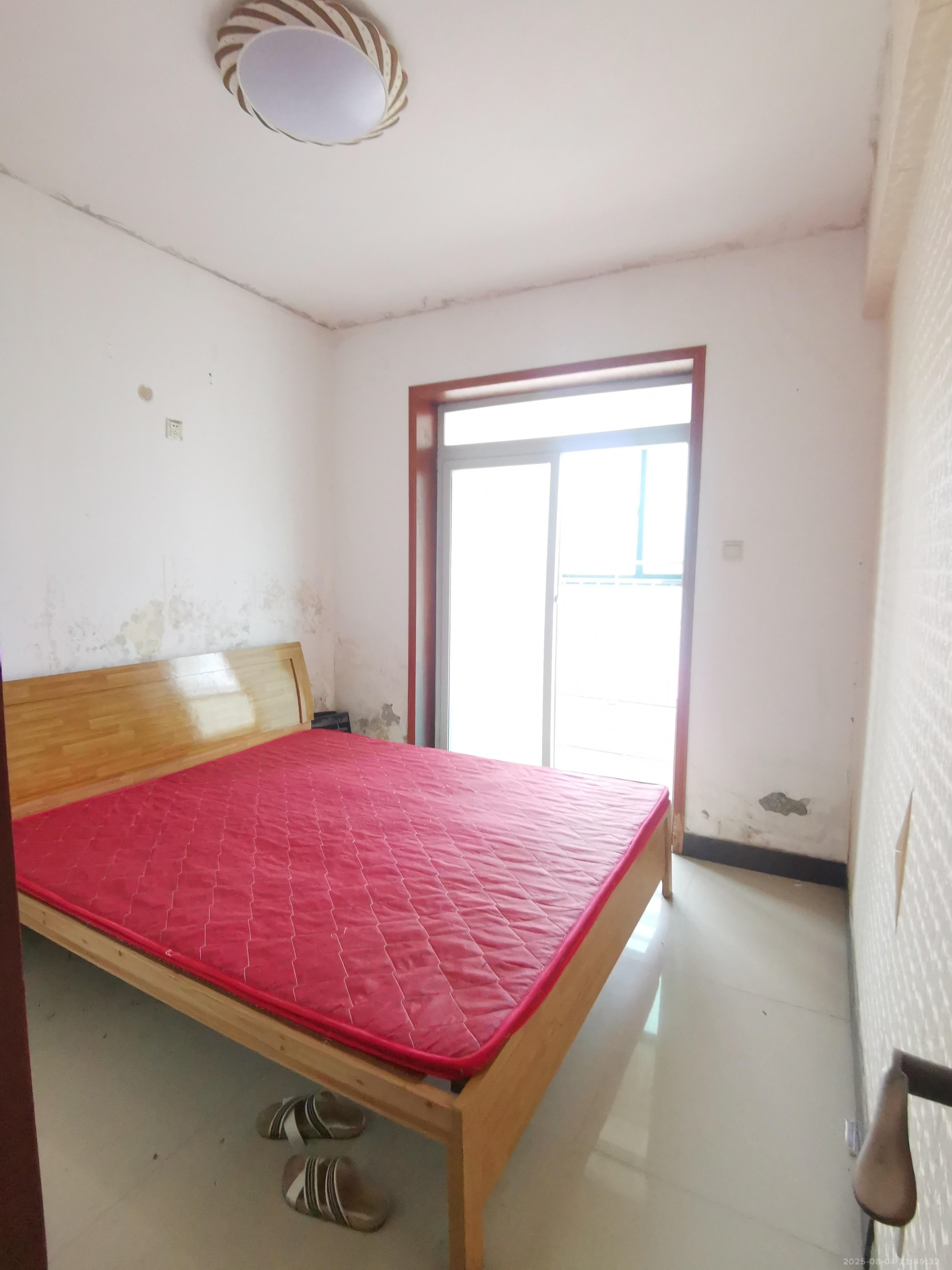 高桥财富大厦  2室2厅1卫    2500.0元/月 高桥财富大厦  2室2厅1卫    2500.0元/月室内图