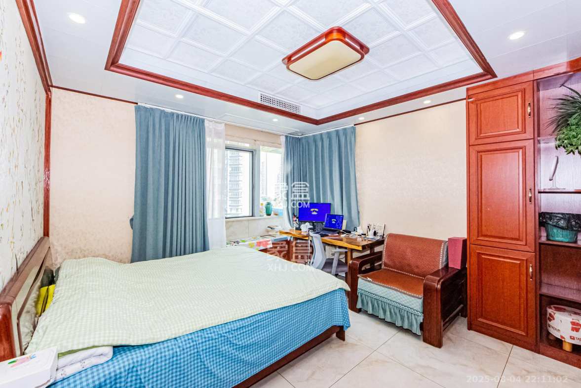 北辰定江洋  4室2厅3卫    450.0万 北辰定江洋  4室2厅3卫    450.0万卧室