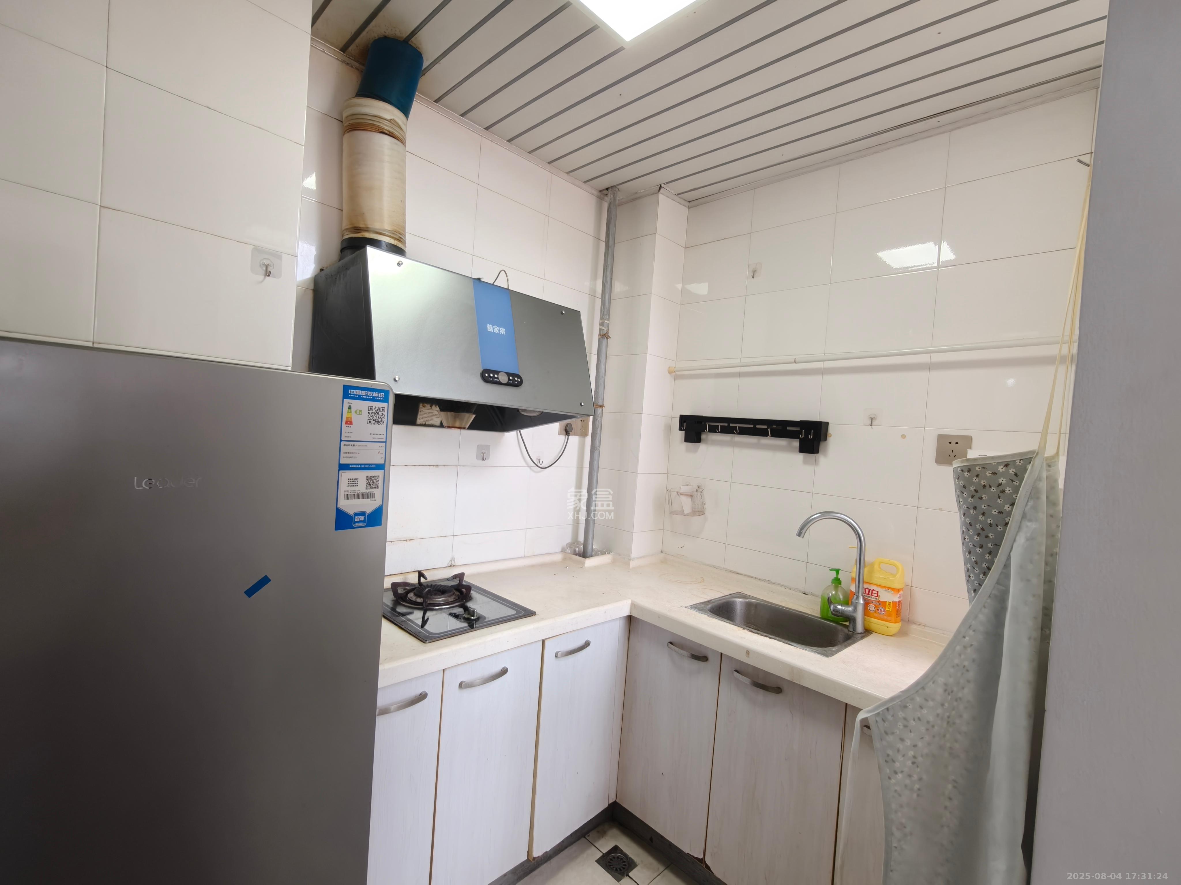 东方新世界 1室1厅1卫 1500.0元/月 东方新世界 1室1厅1卫 1500.0元/月室内图