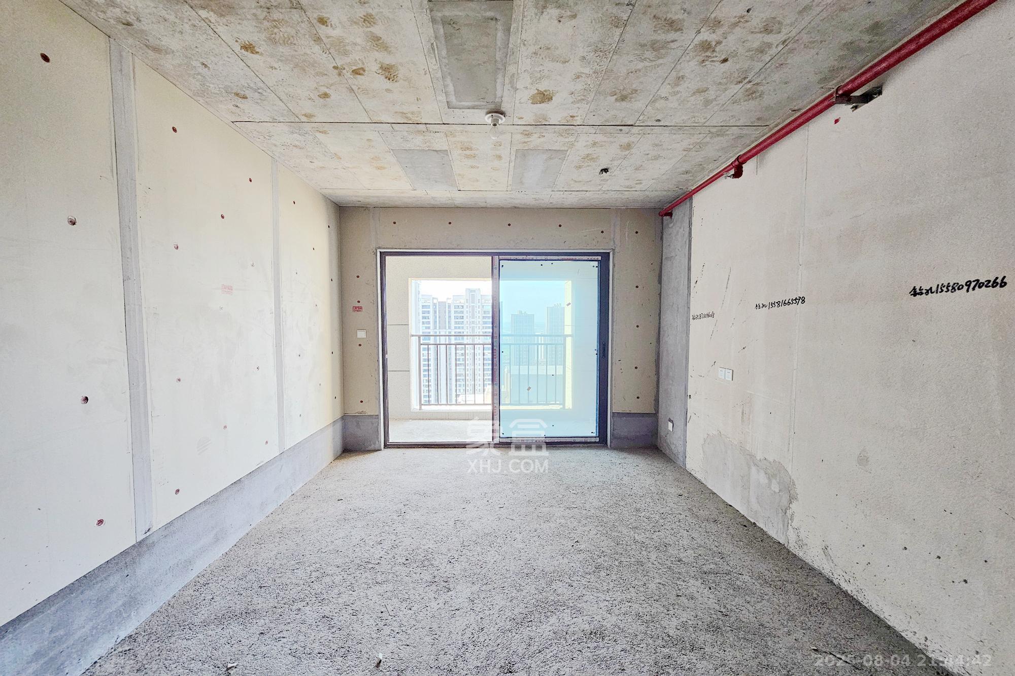 阳光城尚东湾愉景苑 3室2厅1卫 90.0万 阳光城尚东湾愉景苑 3室2厅1卫 90.0万客厅