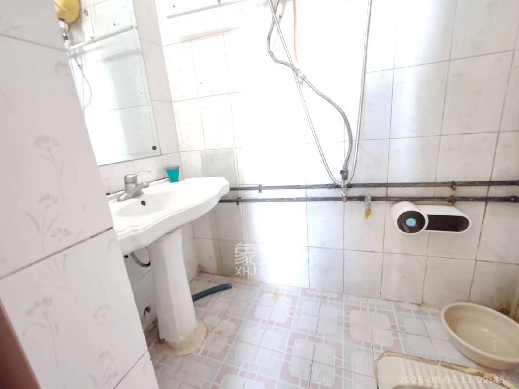 狮子山一片  3室1厅1卫    1200.0元/月 狮子山一片  3室1厅1卫    1200.0元/月