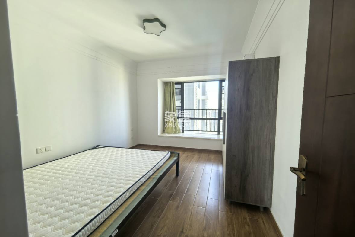 星华海岸城一期  3室2厅2卫    2300.0元/月 星华海岸城一期  3室2厅2卫    2300.0元/月室内图