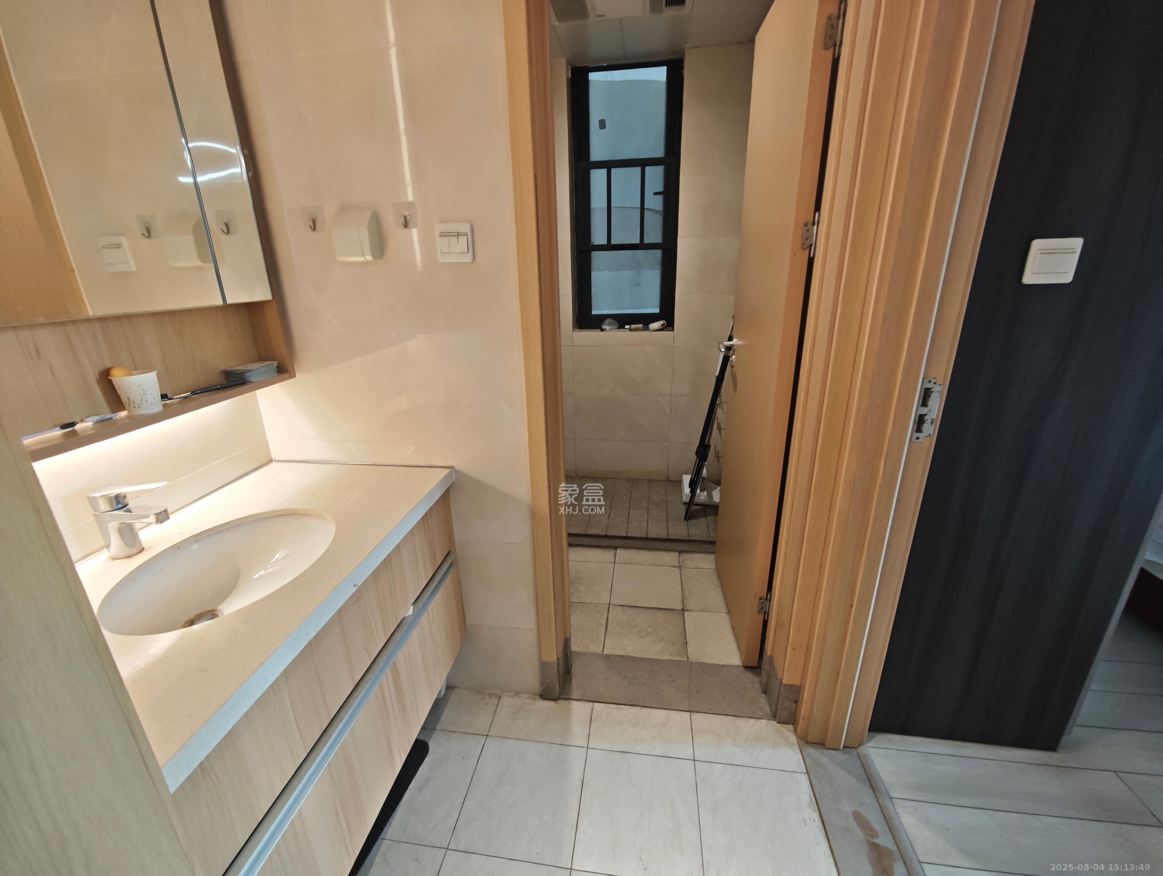 启迪协信中心 2室2厅1卫 2400.0元/月 启迪协信中心 2室2厅1卫 2400.0元/月室内图