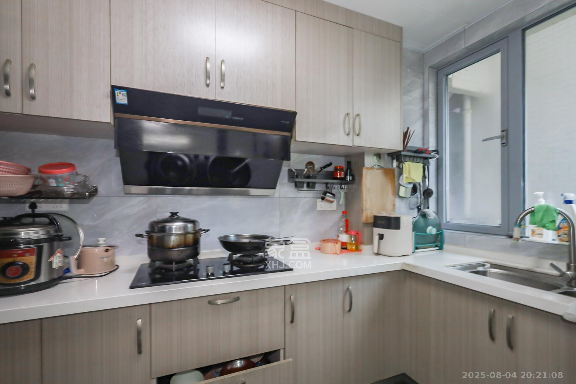 保利天禧D区 4室2厅2卫 199.0万 保利天禧D区 4室2厅2卫 199.0万厨房