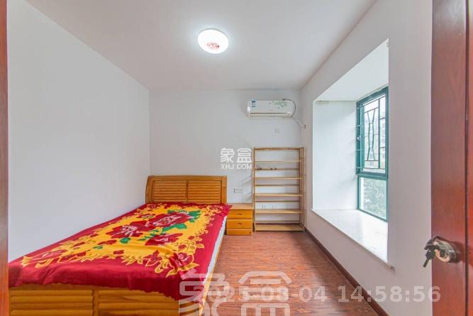 华天苑  4室2厅2卫    3000.0元/月室内图