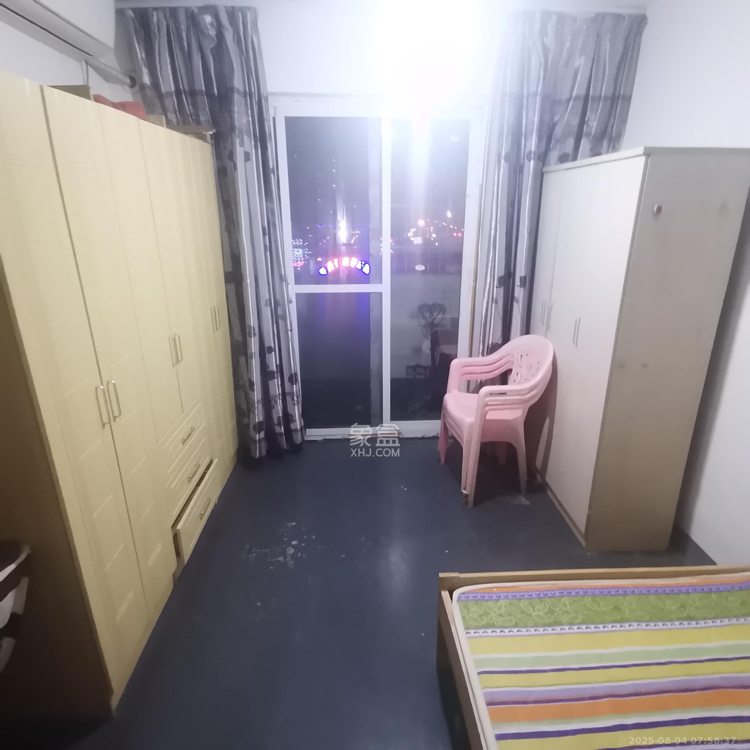 长房凤凰佳园 1室1厅1卫 1000.0元/月 长房凤凰佳园 1室1厅1卫 1000.0元/月室内图