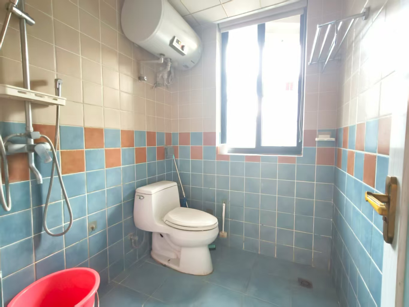 百金城小区 4室2厅2卫 4000.0元/月 百金城小区 4室2厅2卫 4000.0元/月室内图