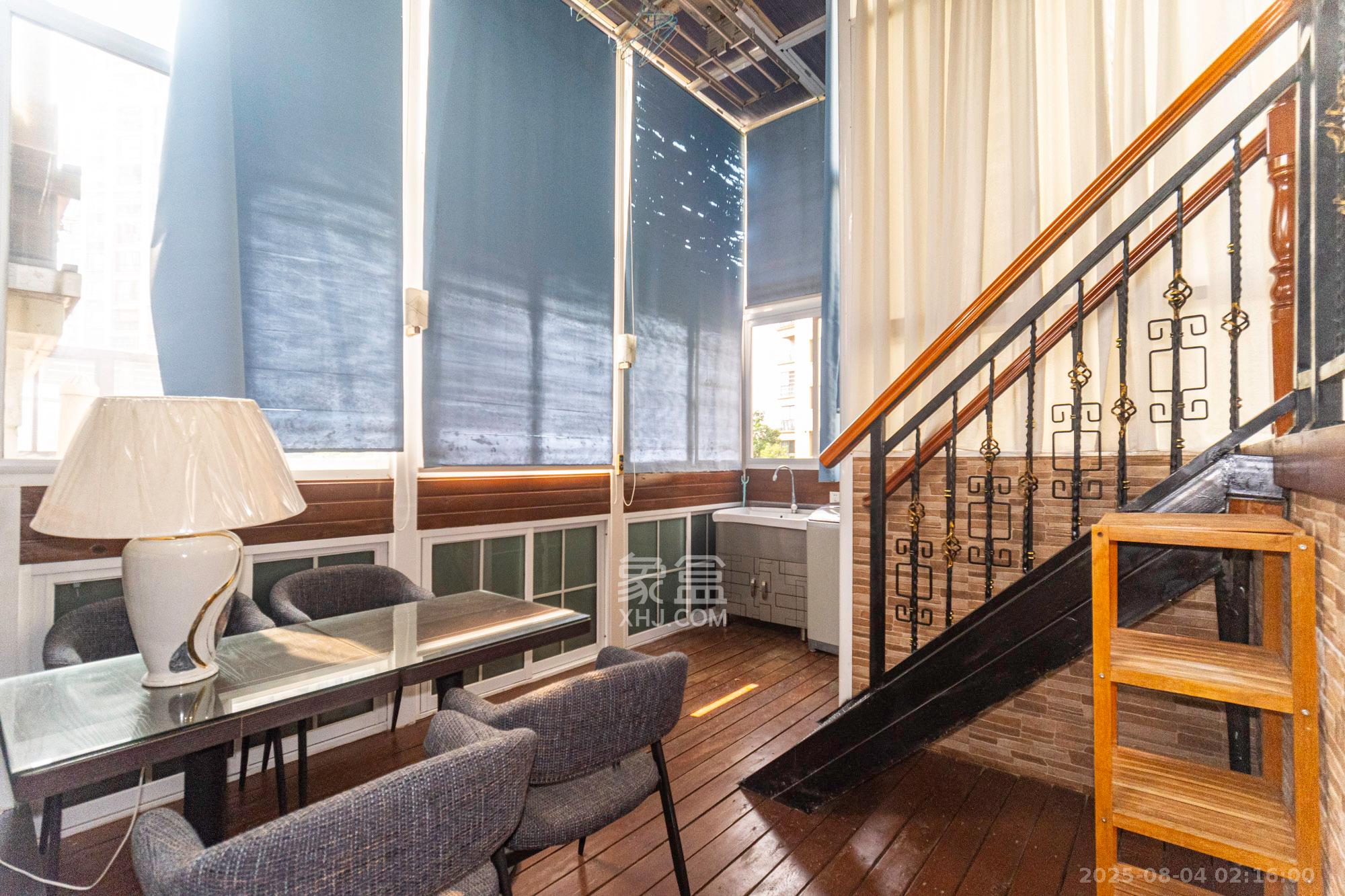 碧桂园威尼斯城 7室3厅2卫 1080.0万 碧桂园威尼斯城 7室3厅2卫 1080.0万其他