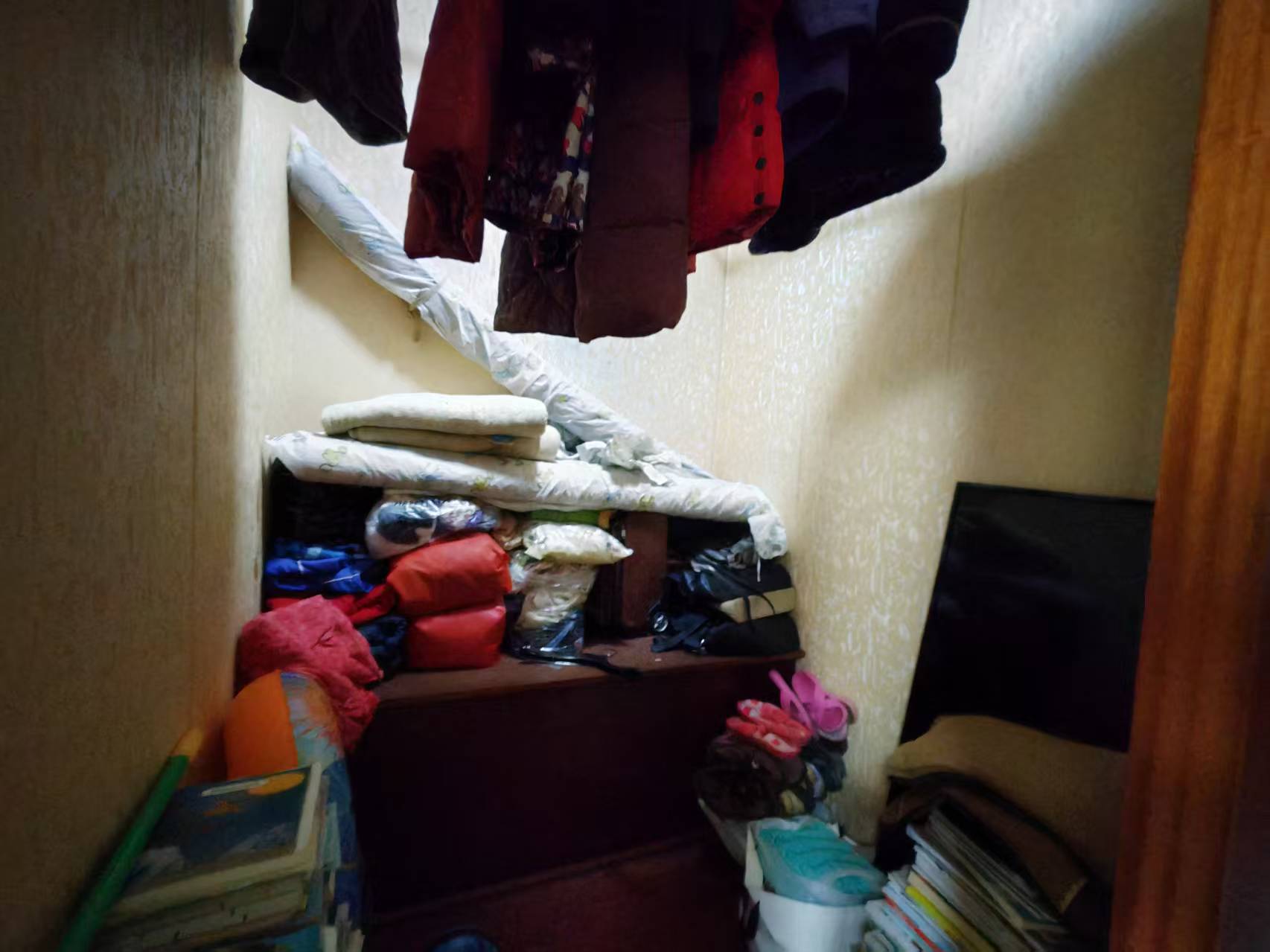 马良小区 4室2厅2卫 54.8万 马良小区 4室2厅2卫 54.8万室内图