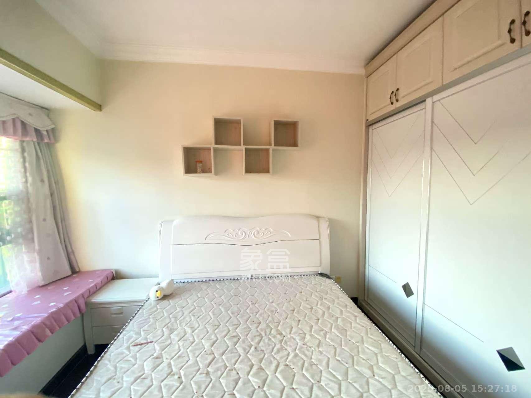 恒大绿洲 3室2厅2卫 2700.0元/月 恒大绿洲 3室2厅2卫 2700.0元/月室内图