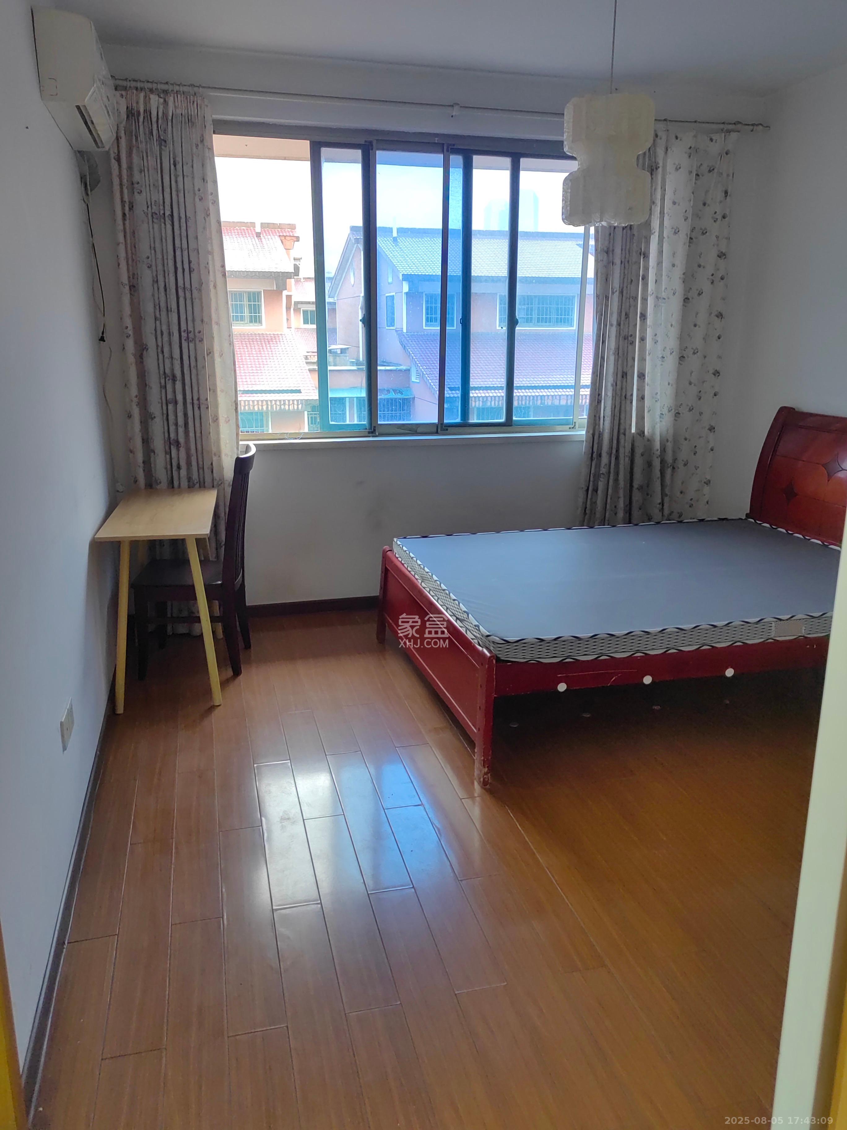 阳明山庄 4室2厅2卫 2000.0元/月 阳明山庄 4室2厅2卫 2000.0元/月室内图