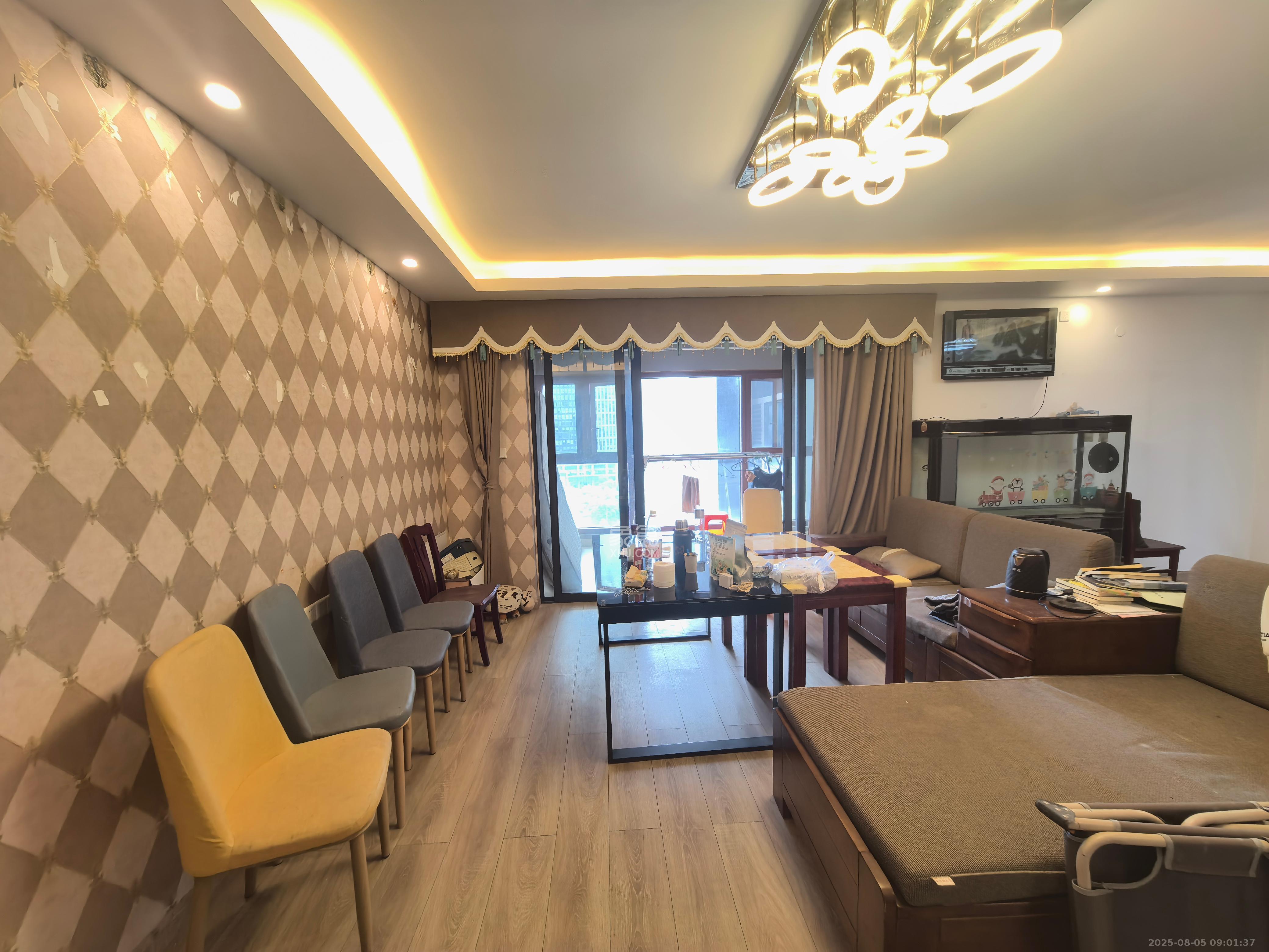 汇金城/嘉华城（二期、三期）  4室2厅2卫    2800.0元/月室内图