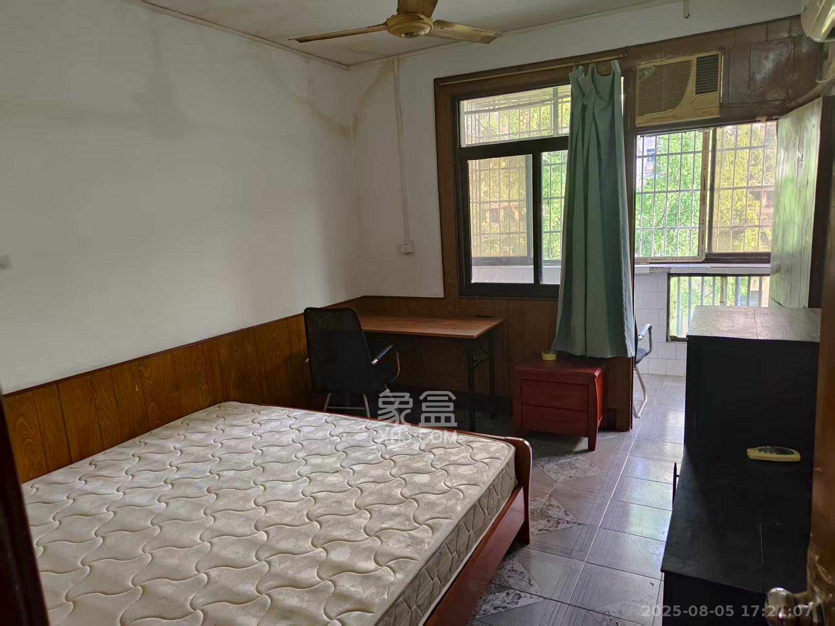 牛奶公司宿舍(和达公寓)  2室1厅1卫    1300.0元/月 牛奶公司宿舍(和达公寓)  2室1厅1卫    1300.0元/月室内图