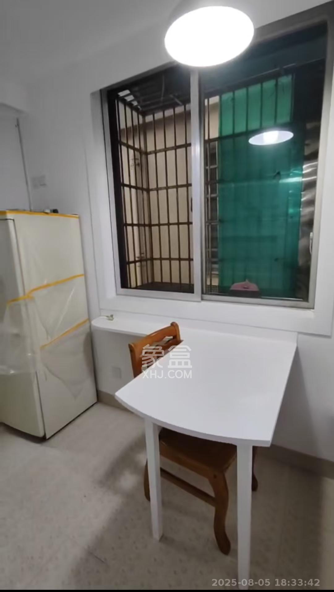 新星小区  2室2厅1卫    2100.0元/月室内图