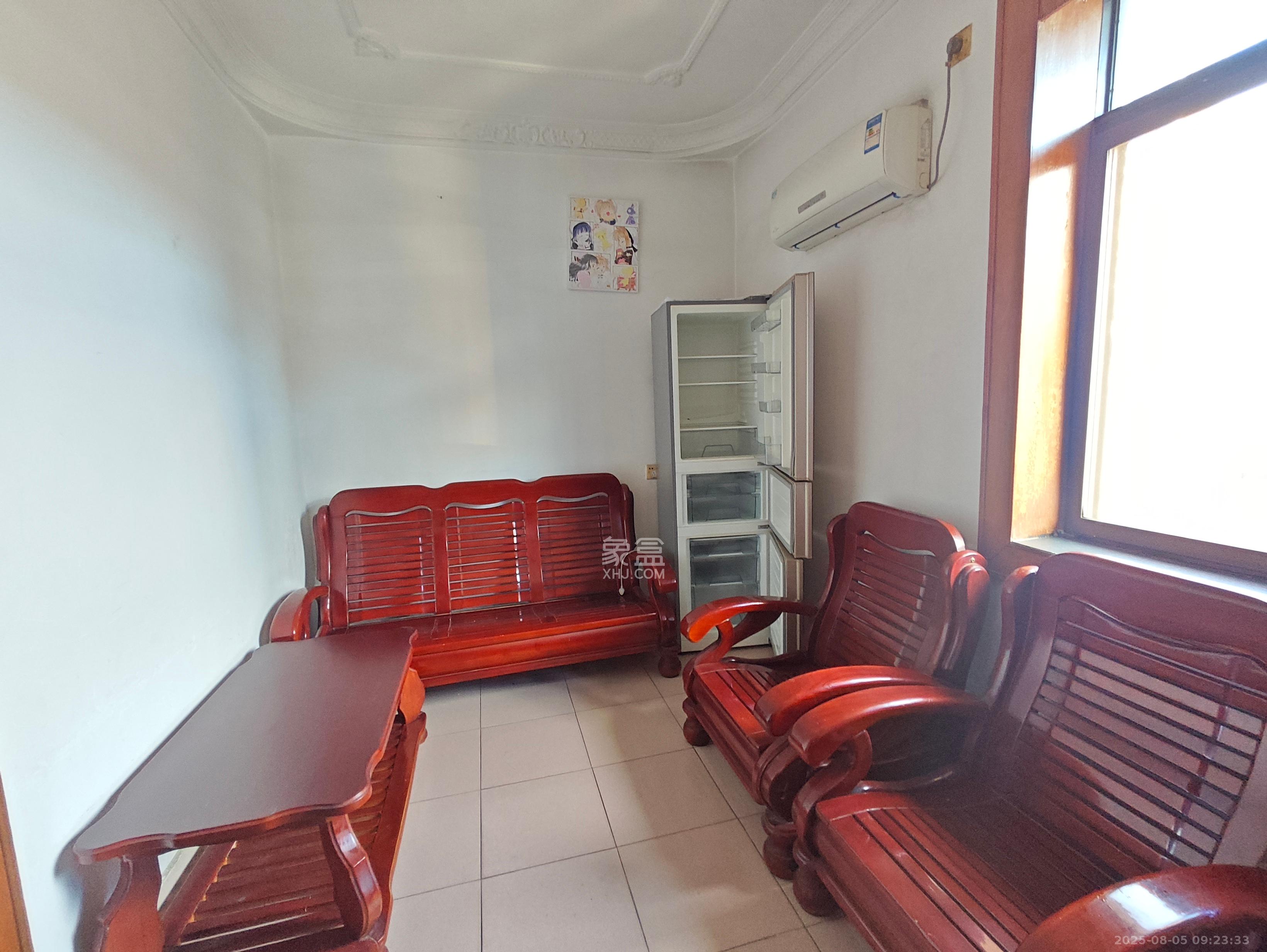 水泵厂宿舍  2室1厅1卫    1300.0元/月室内图