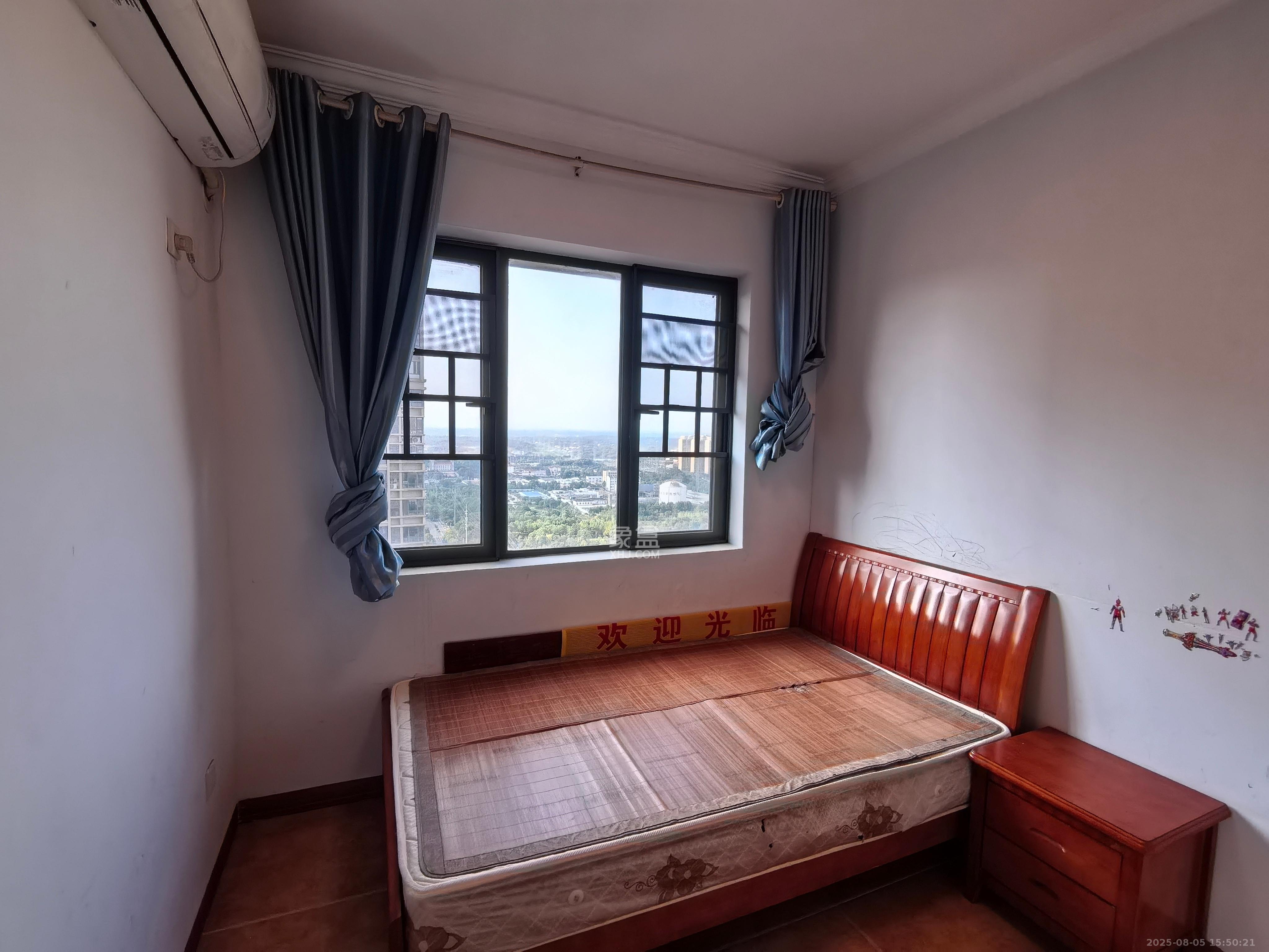 深业睿城 3室2厅2卫 2500.0元/月 深业睿城 3室2厅2卫 2500.0元/月室内图