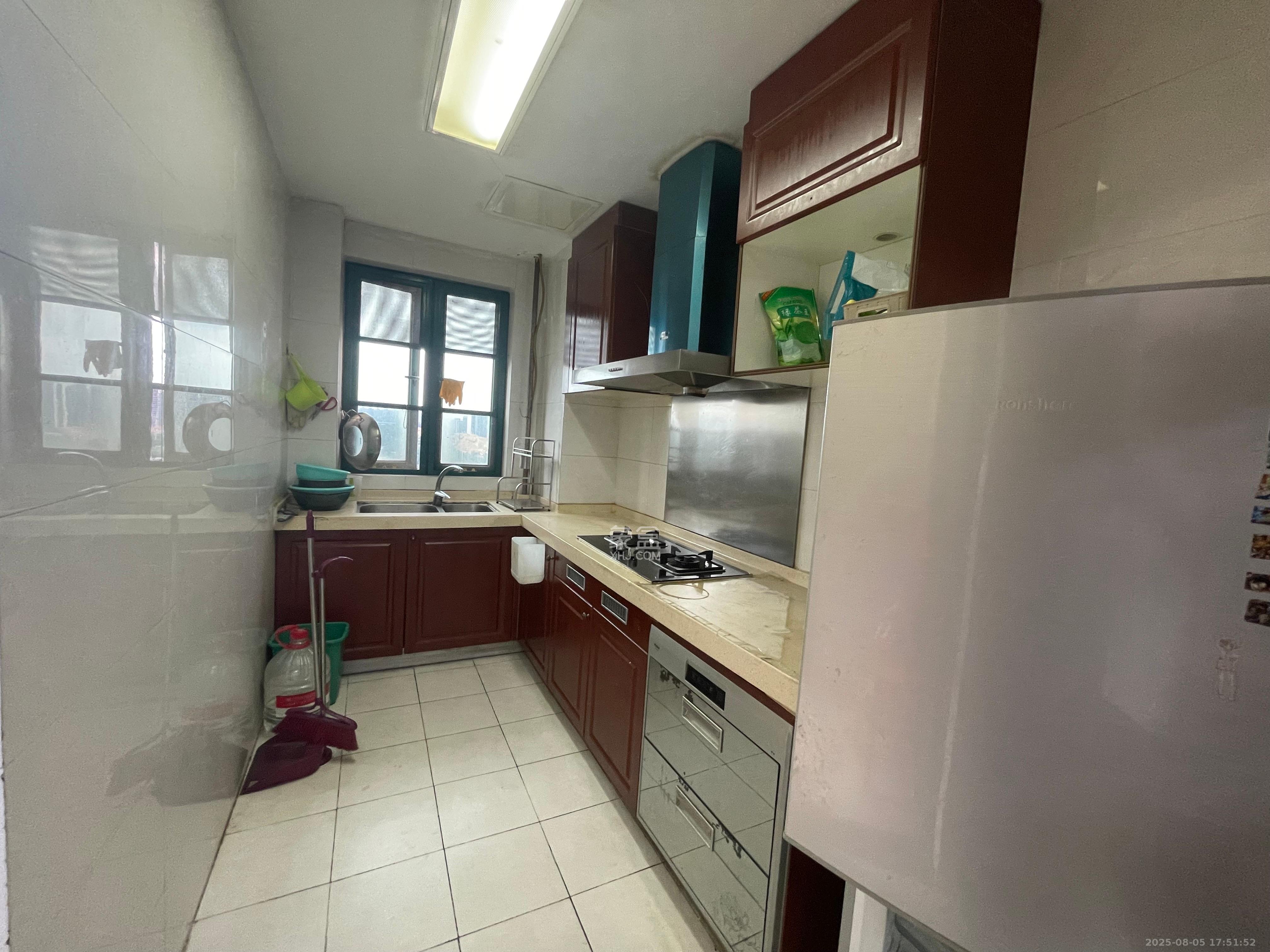 恒大华府 3室2厅2卫 3000.0元/月 恒大华府 3室2厅2卫 3000.0元/月室内图