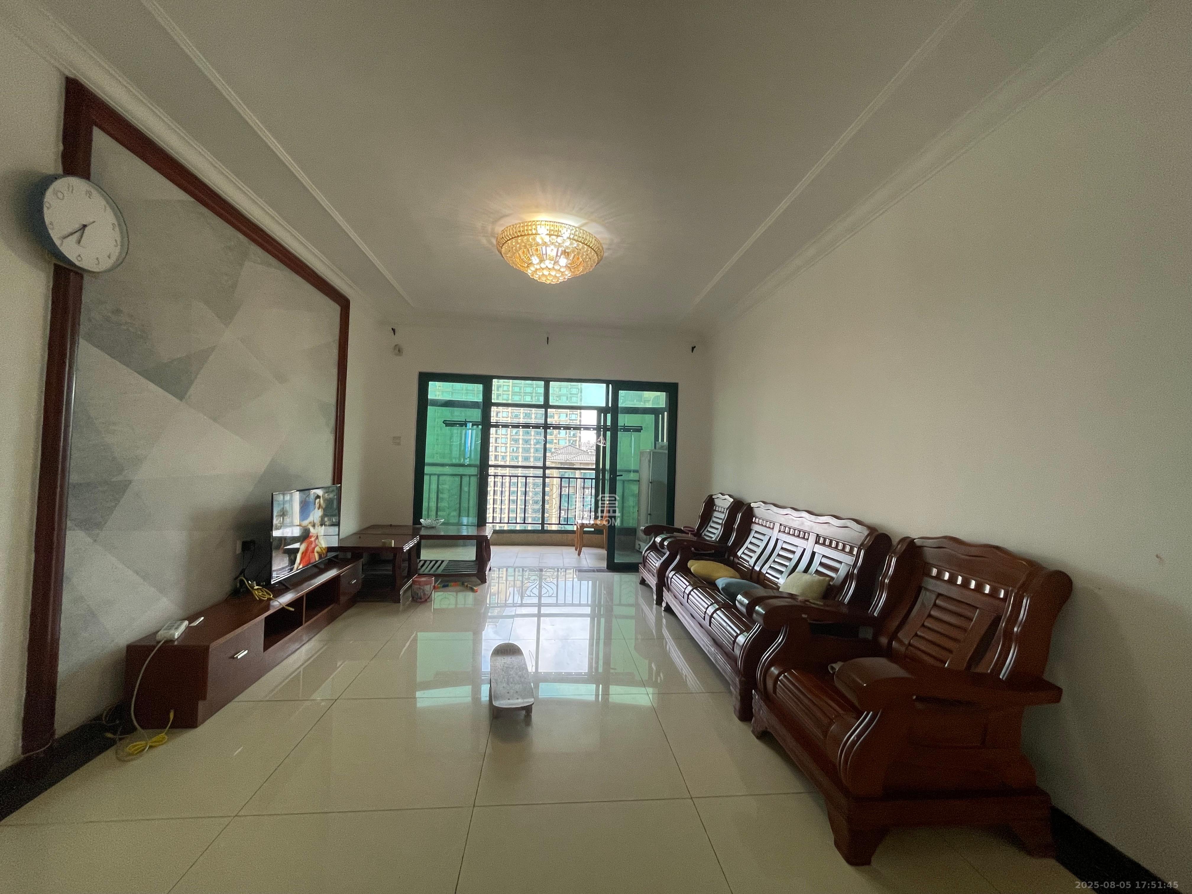 恒大华府  3室2厅2卫    3000.0元/月室内图