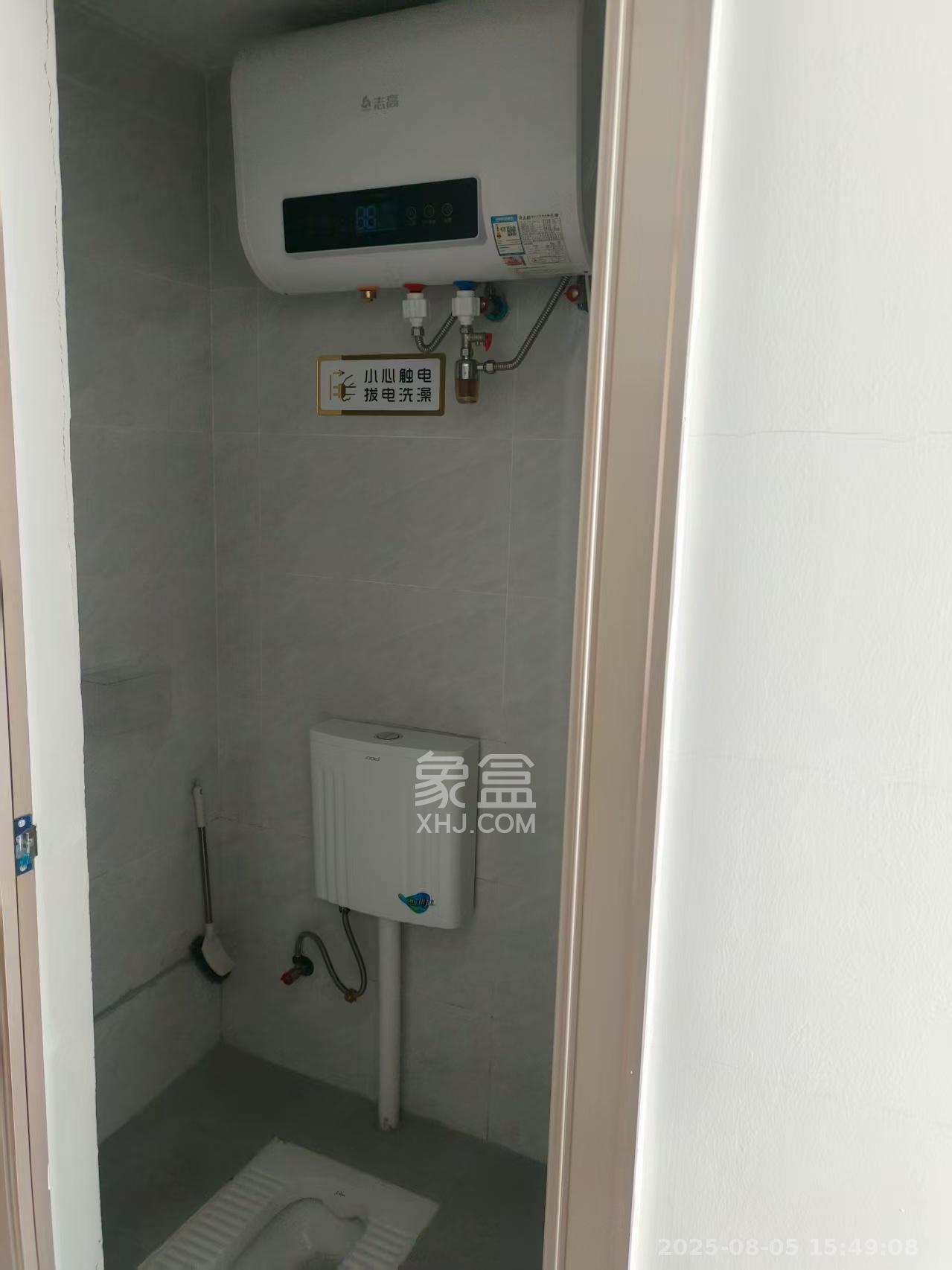 保利香槟国际  1室1厅1卫   1100.00元/月室内图