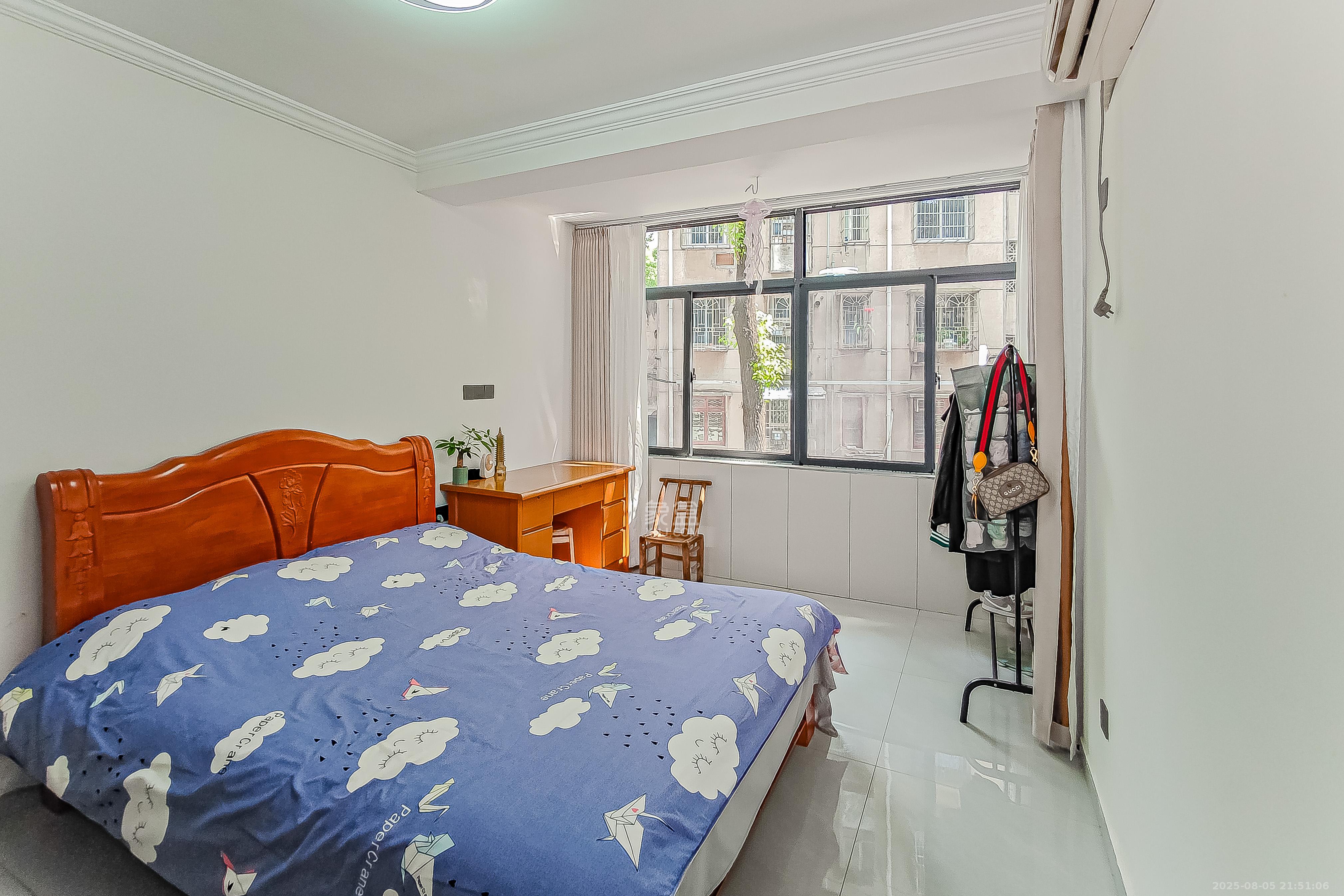 红旗区机械研究所宿舍  2室1厅1卫    52.0万 红旗区机械研究所宿舍  2室1厅1卫    52.0万卧室