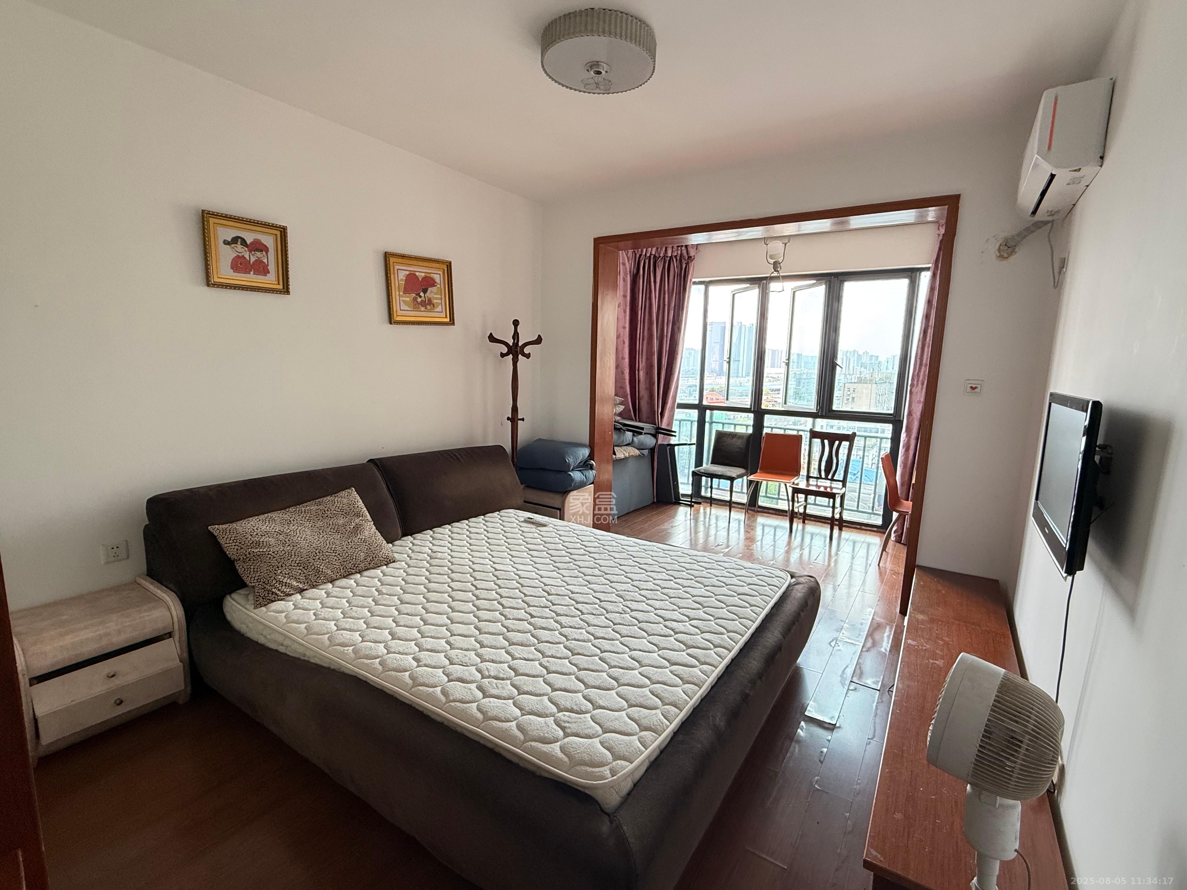 融圣国际 3室2厅2卫 3000.0元/月 融圣国际 3室2厅2卫 3000.0元/月室内图