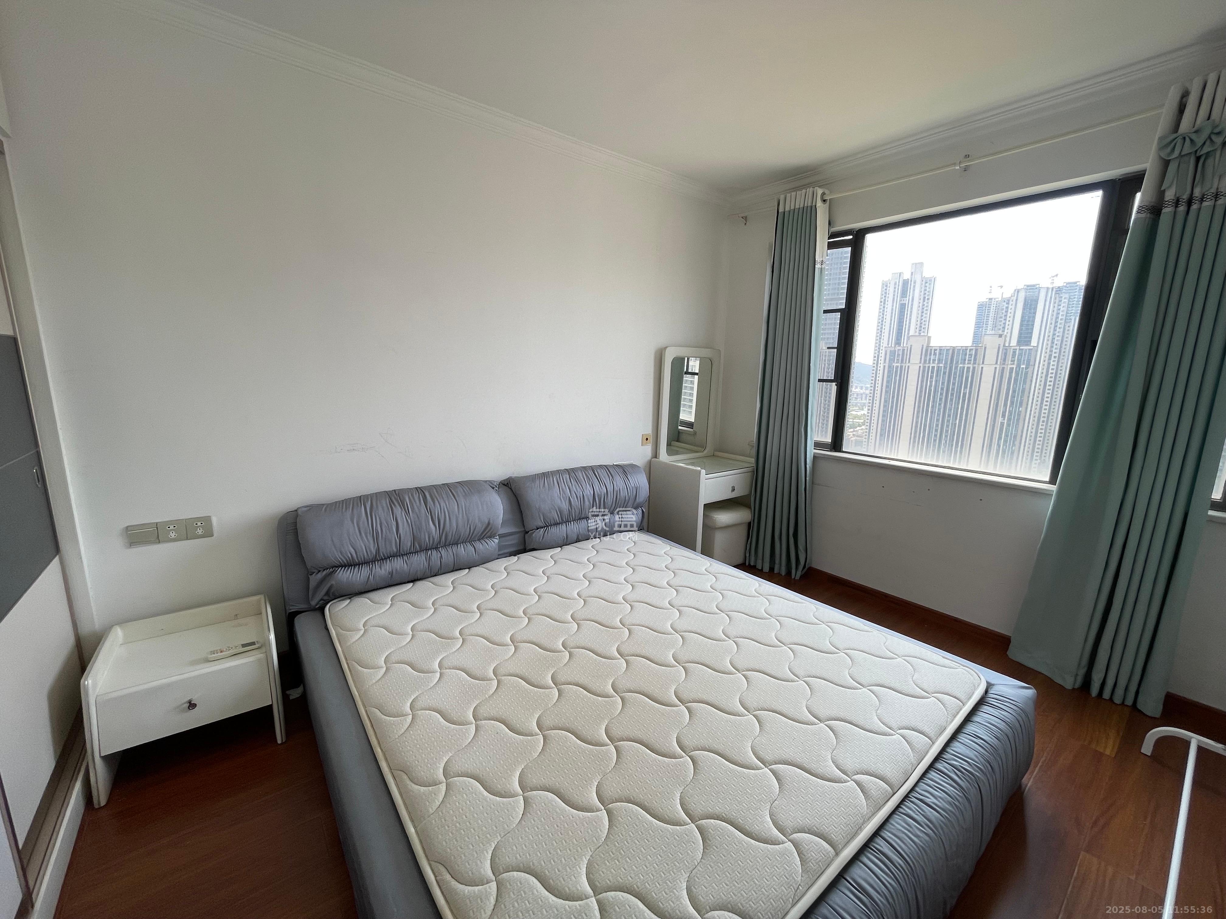 中国铁建梅溪青秀一期  3室2厅2卫    2600.0元/月室内图