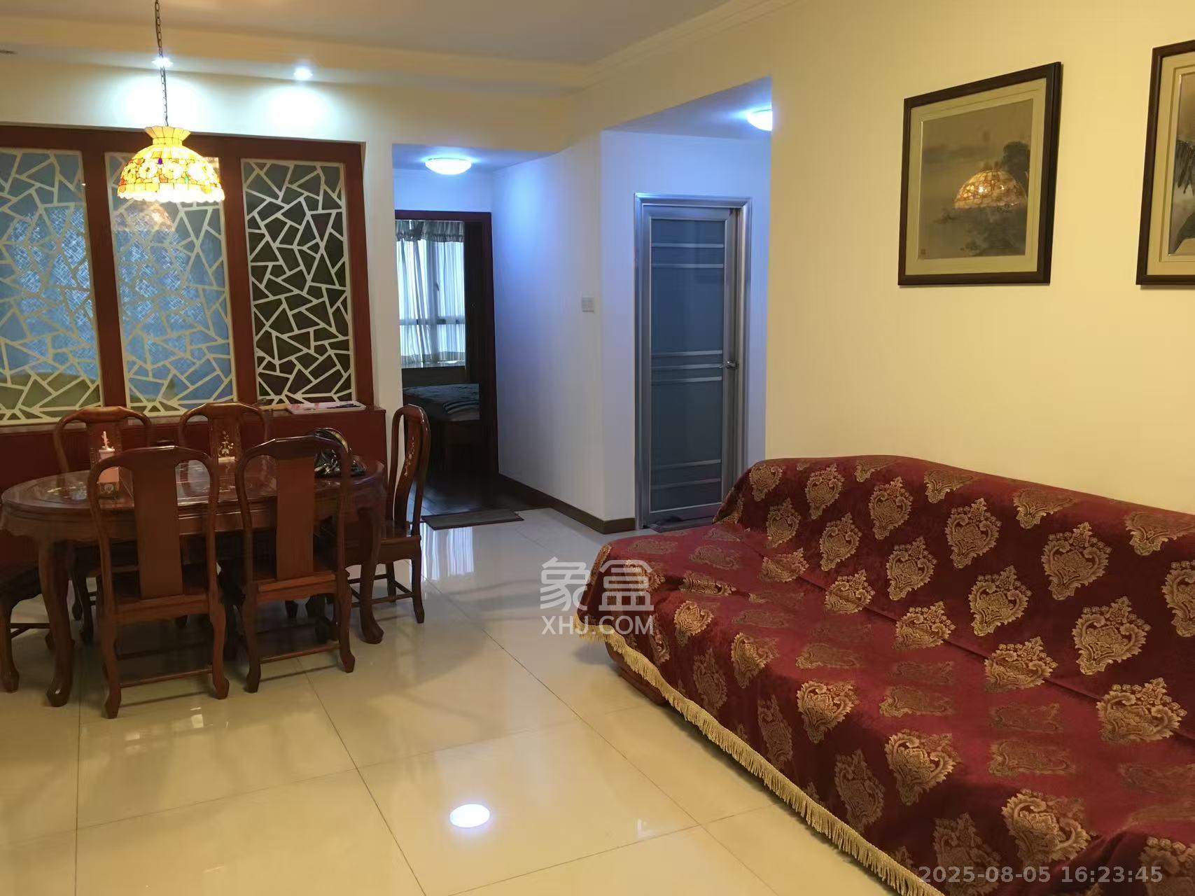 五一大道202(中环壹世界) 3室2厅1卫 3360.0元/月 五一大道202(中环壹世界) 3室2厅1卫 3360.0元/月室内图