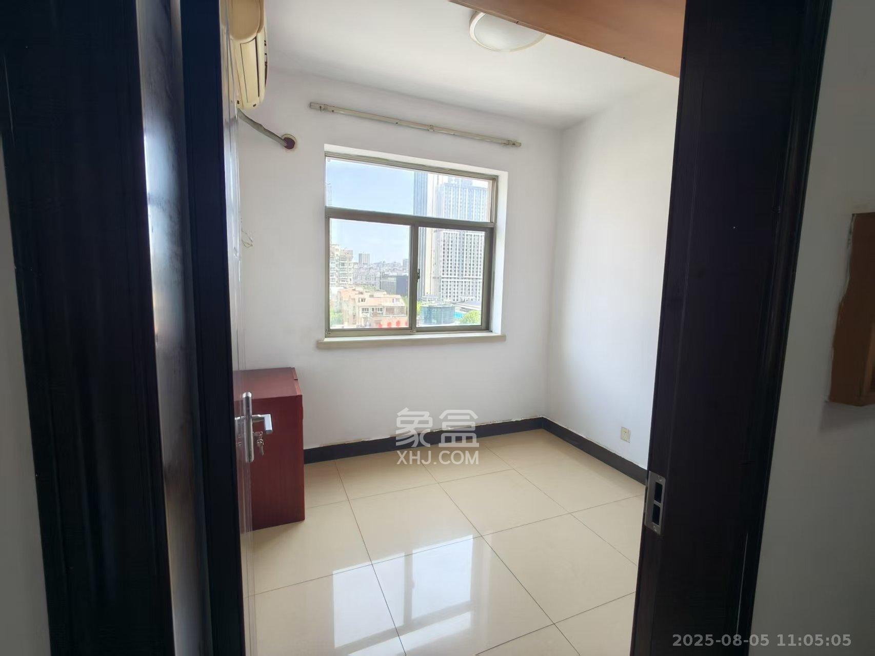 锦湘国际星城二期(锦雅苑) 4室2厅1卫 2300.0元/月 锦湘国际星城二期(锦雅苑) 4室2厅1卫 2300.0元/月室内图