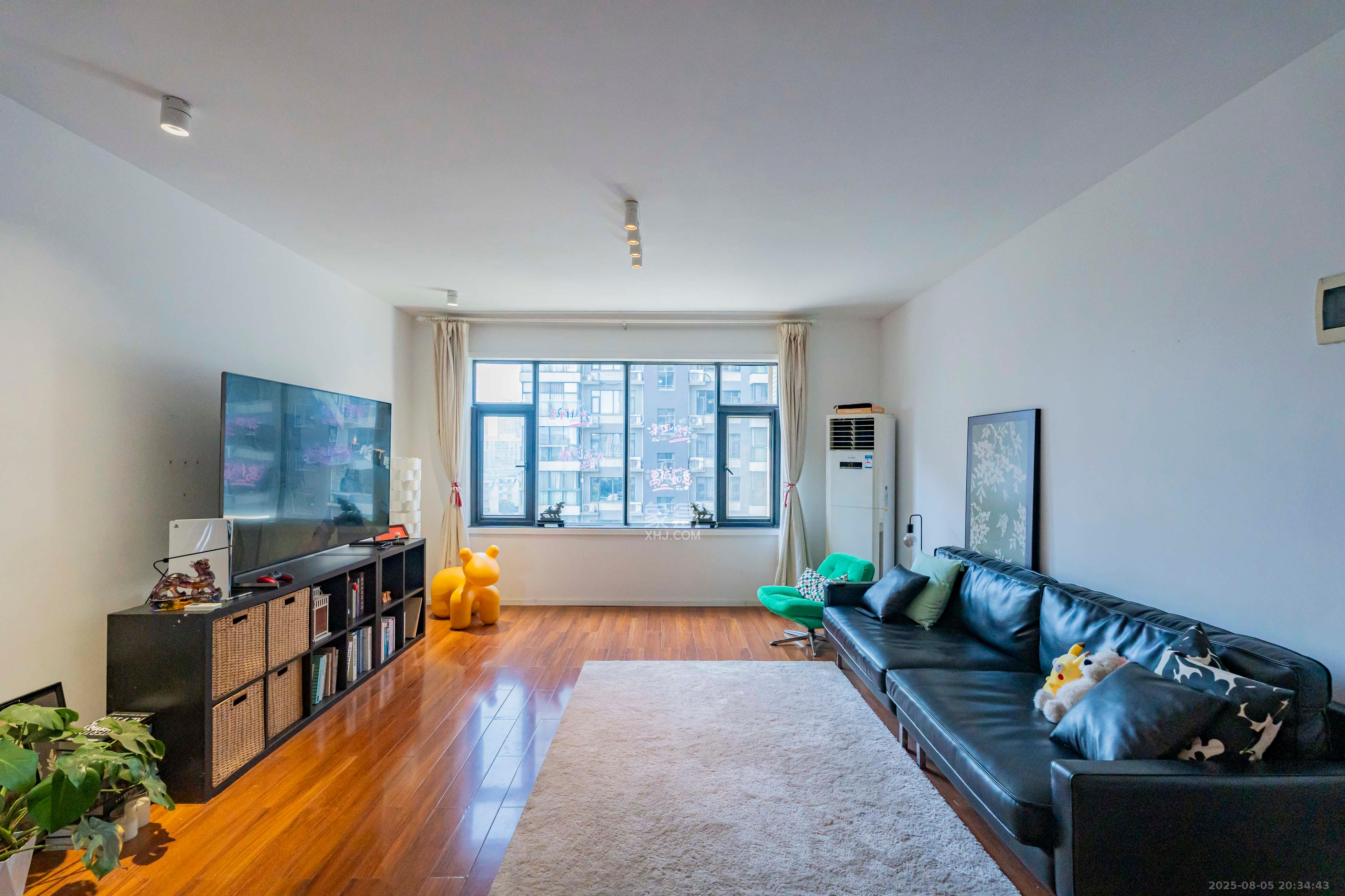 香樟雅郡  4室2厅2卫    125.0万 香樟雅郡  4室2厅2卫    125.0万客厅