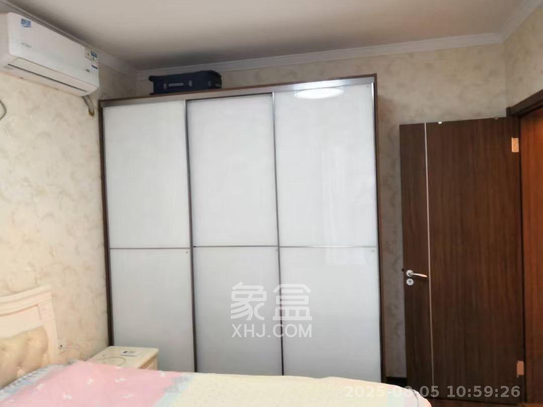 万科里梅溪郡  3室2厅1卫   3300.00元/月室内图