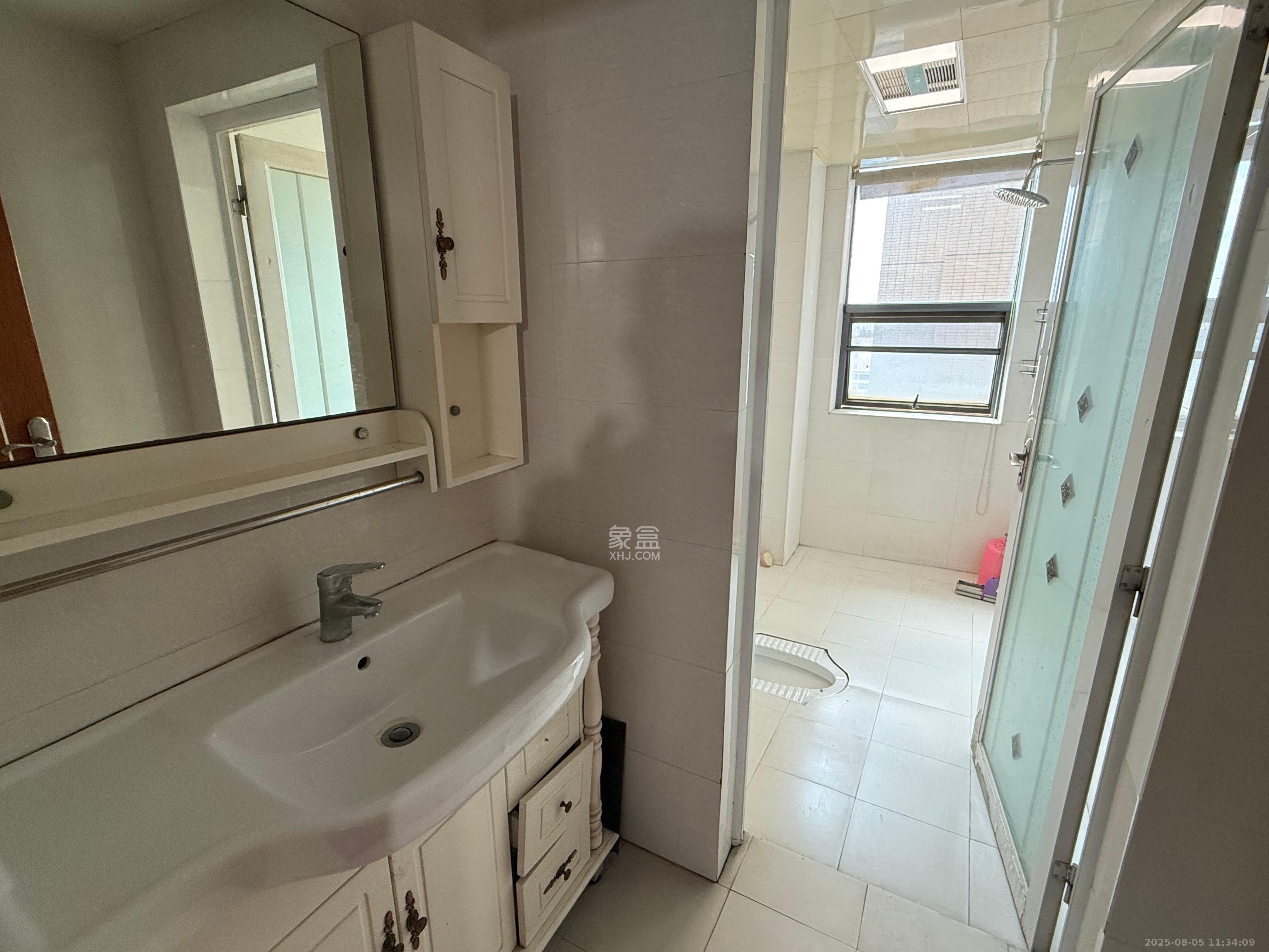 融圣国际 3室2厅2卫 3000.0元/月 融圣国际 3室2厅2卫 3000.0元/月室内图