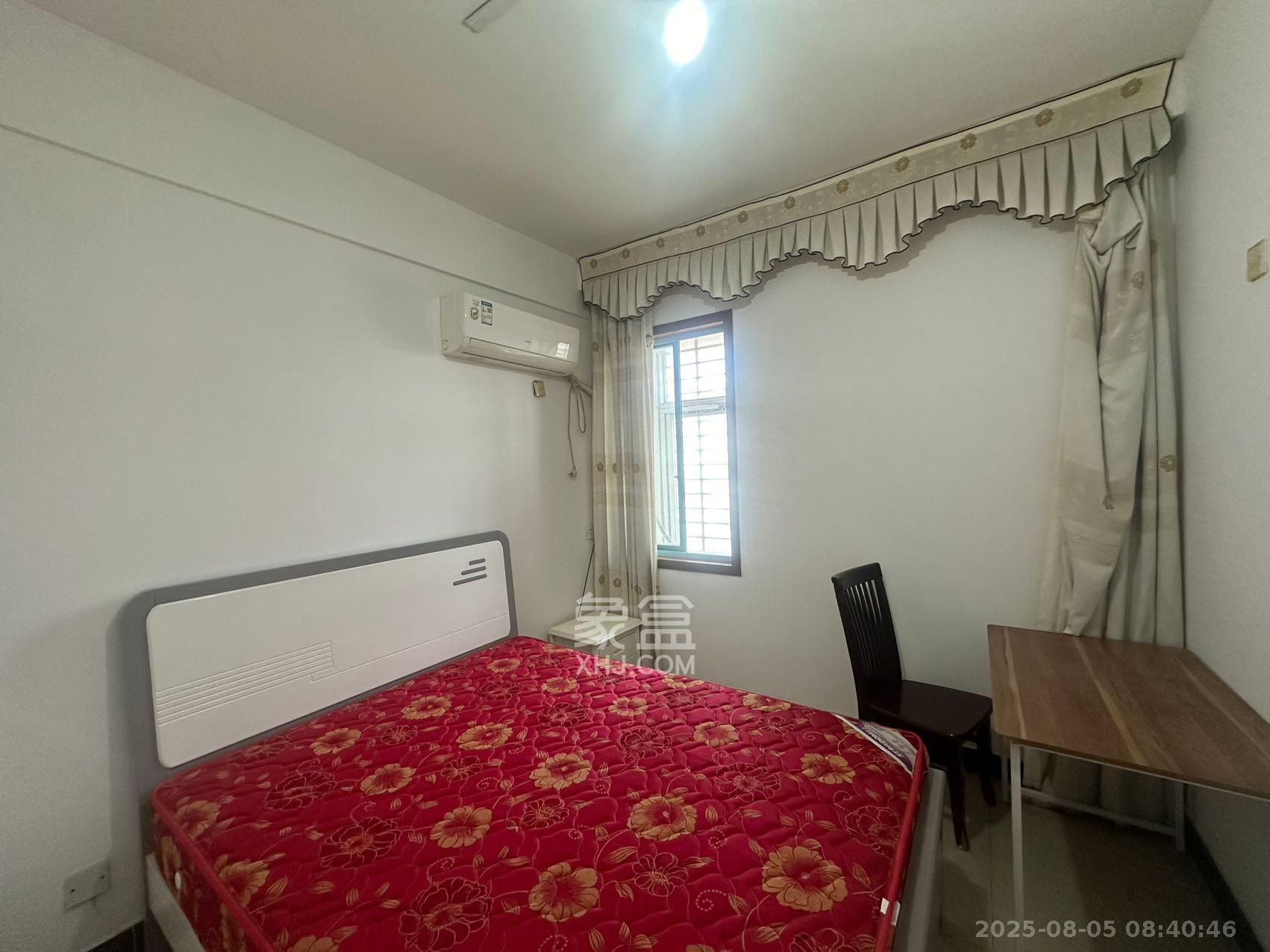 金帆江滨玫瑰园  1室1厅1卫    1450.0元/月 金帆江滨玫瑰园  1室1厅1卫    1450.0元/月室内图1