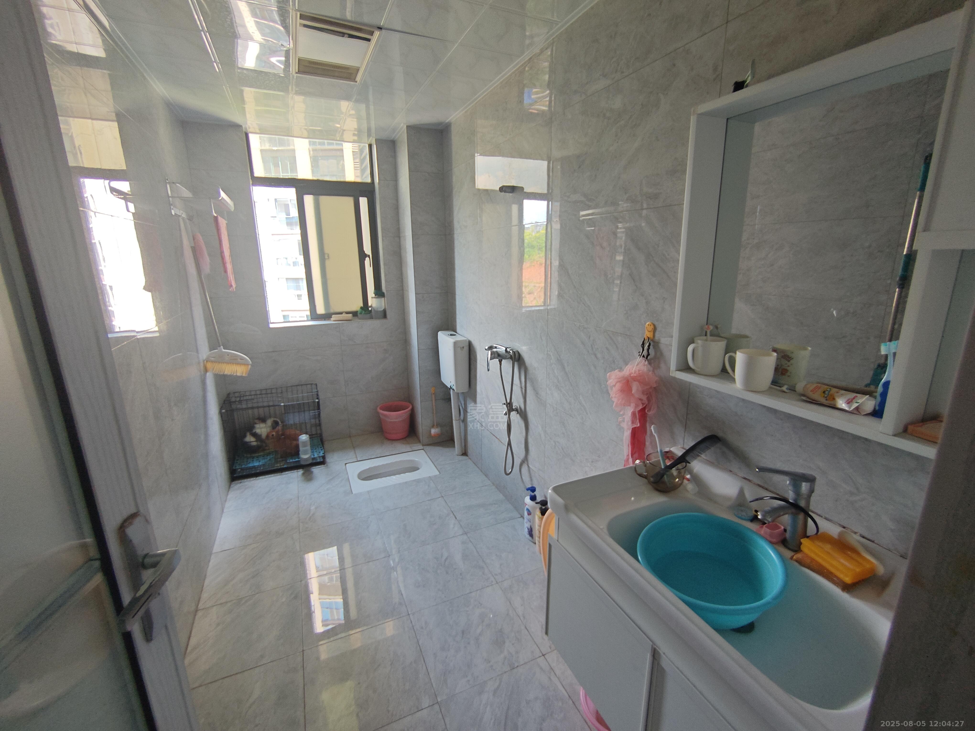 武广国际学苑  3室2厅2卫    1800.0元/月 武广国际学苑  3室2厅2卫    1800.0元/月室内图