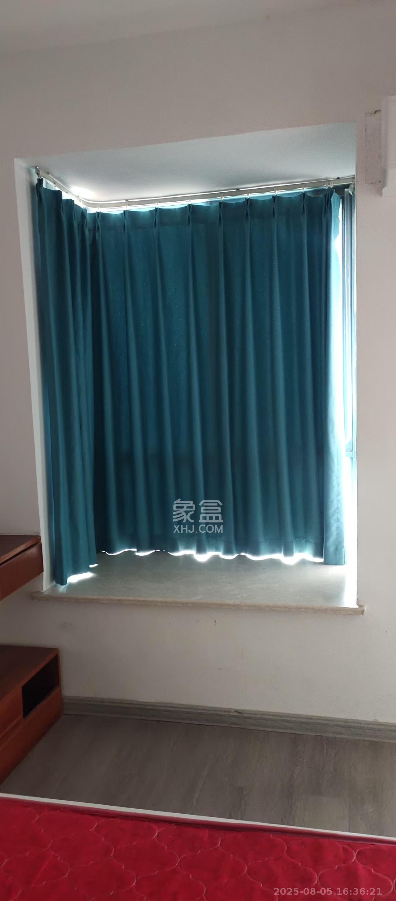 标志浪漫满屋（枫景公寓）  1室1厅1卫   1400.00元/月室内图1