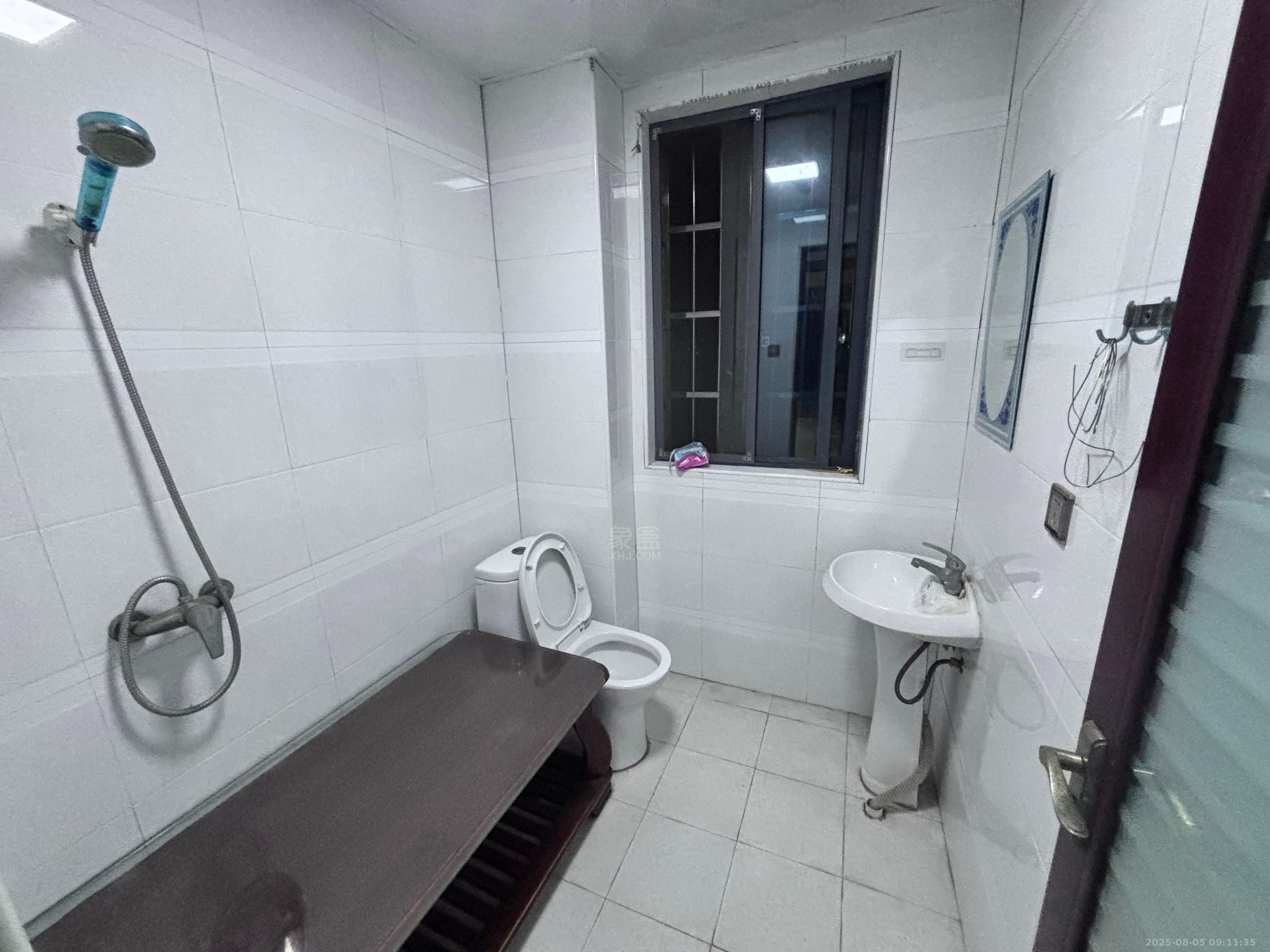 百江花园 2室1厅1卫 1600.0元/月 百江花园 2室1厅1卫 1600.0元/月室内图