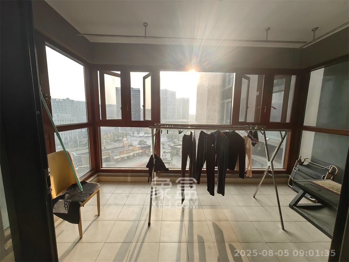 汇金城/嘉华城（二期、三期）  4室2厅2卫    2800.0元/月室内图