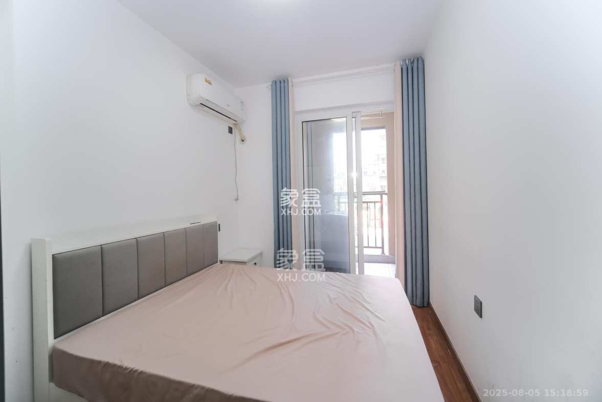 荣盛花语城  3室2厅1卫    61.8万 荣盛花语城  3室2厅1卫    61.8万卧室