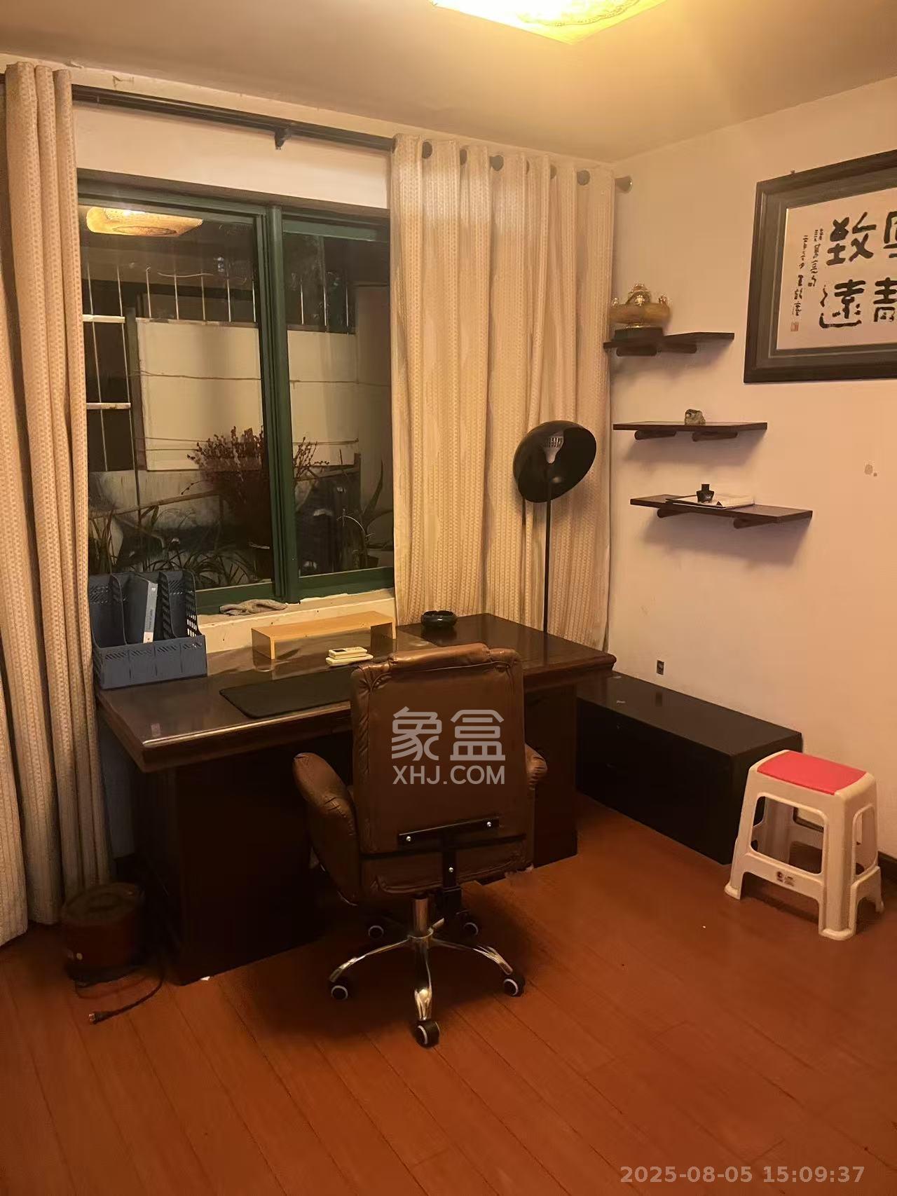 金帆江滨玫瑰园 4室2厅2卫 2900.0元/月 金帆江滨玫瑰园 4室2厅2卫 2900.0元/月室内图