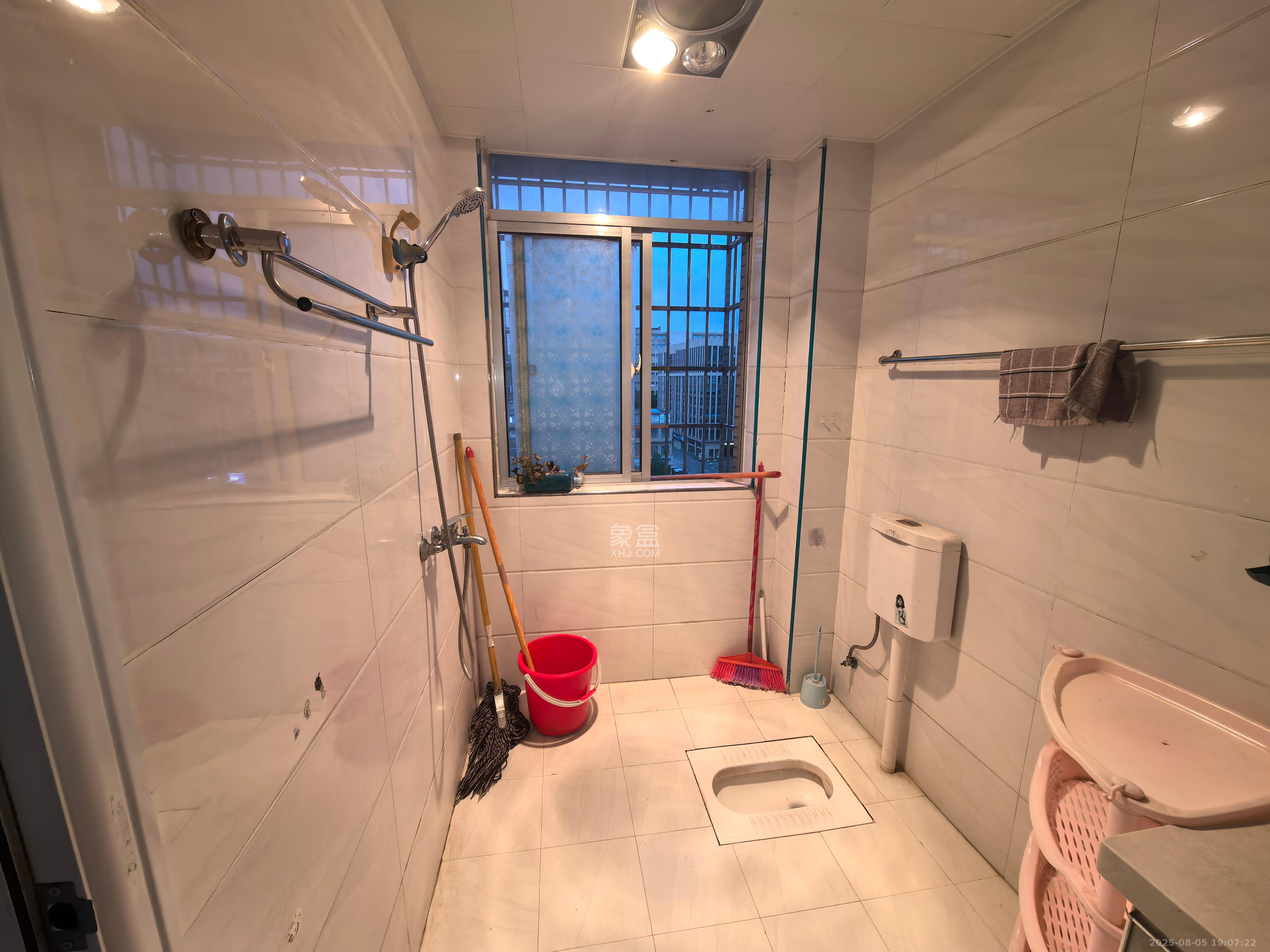 先锋新宇 2室2厅1卫 1600.0元/月 先锋新宇 2室2厅1卫 1600.0元/月室内图