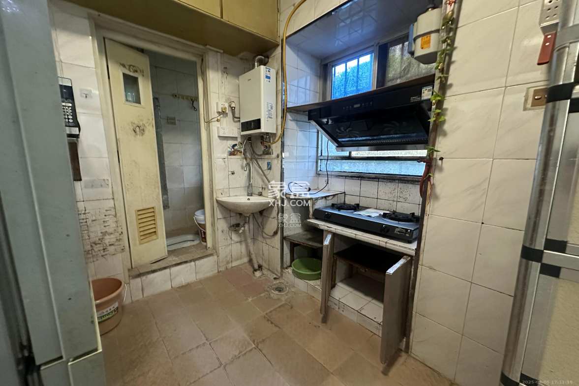 中铁五局家属院(韶山北路295号)  2室1厅1卫    1500.0元/月 中铁五局家属院(韶山北路295号)  2室1厅1卫    1500.0元/月室内图